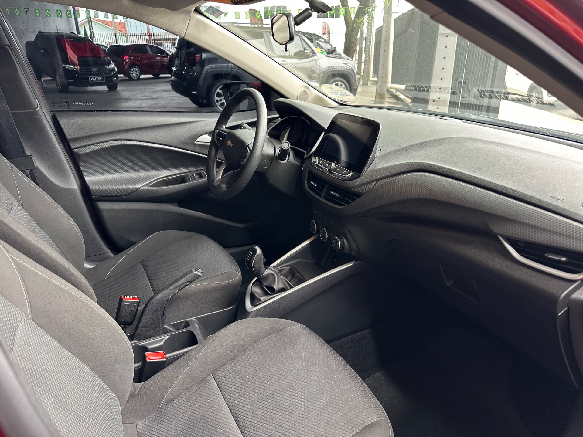 Chevrolet Onix Hatch LT 1.0 12V Flex 5P Mec. - foto 14