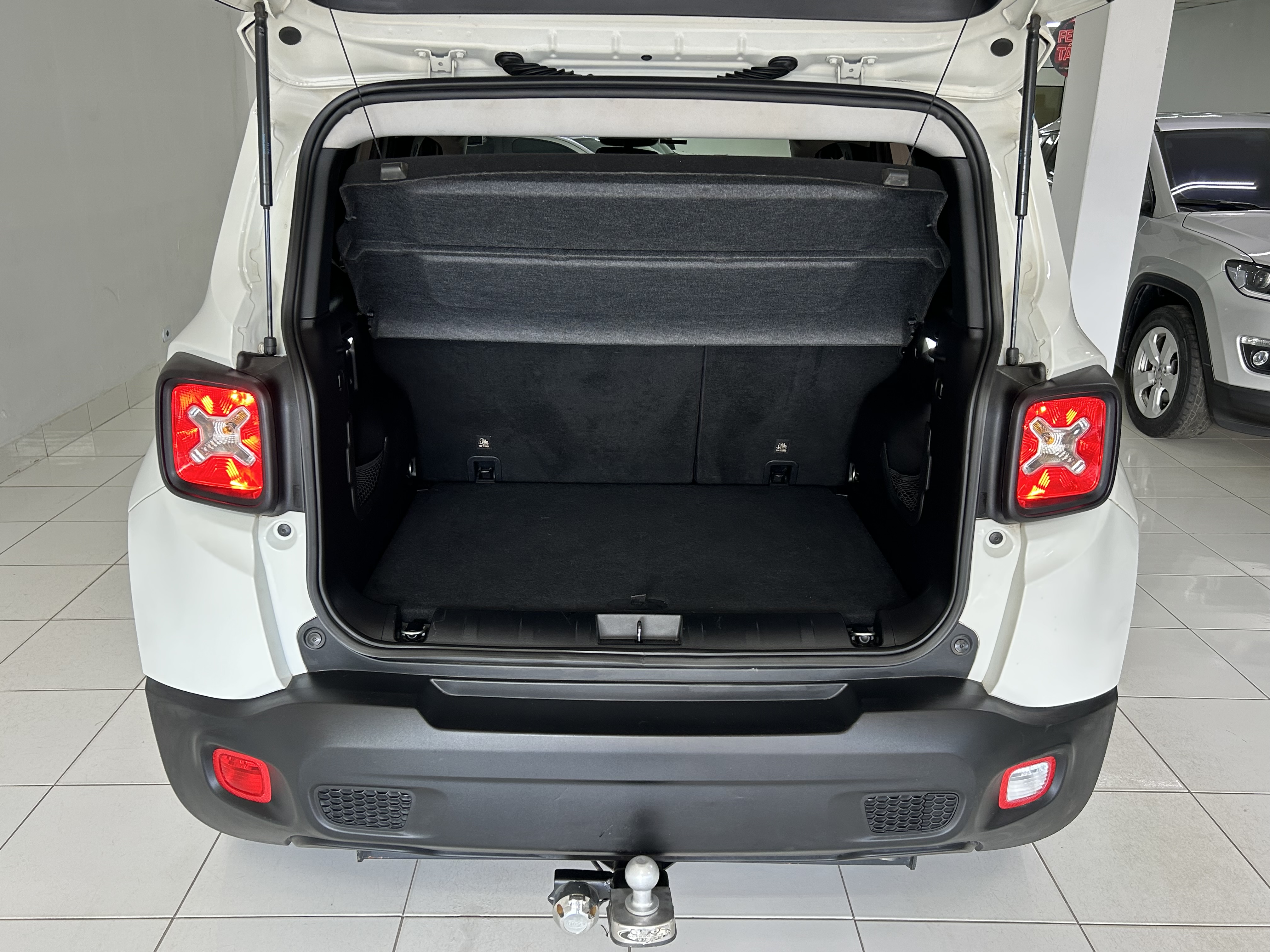 Jeep Renegade 1.8 4X2 Flex 16V Aut. - foto 16