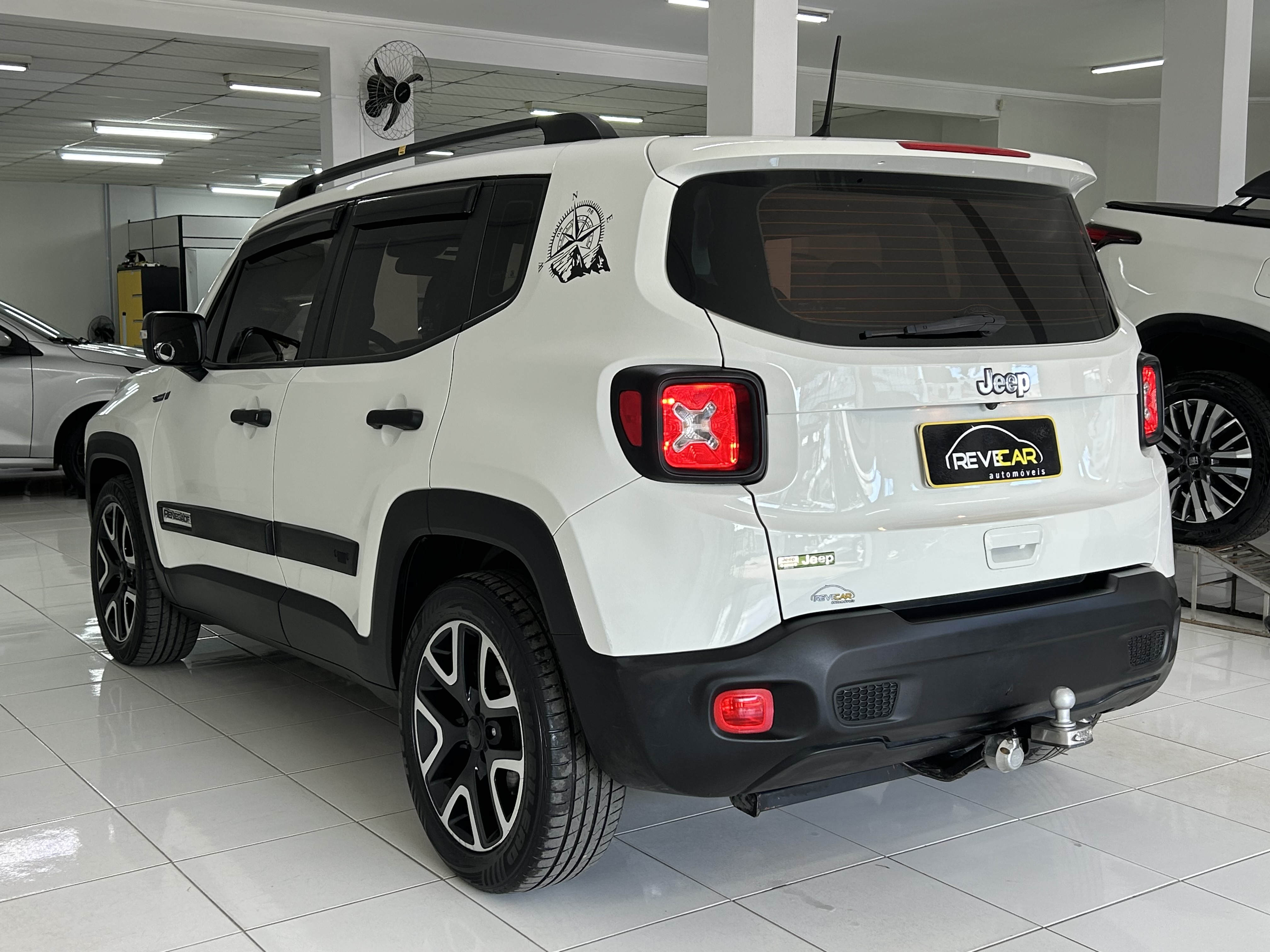 Jeep Renegade 1.8 4X2 Flex 16V Aut. - foto 4