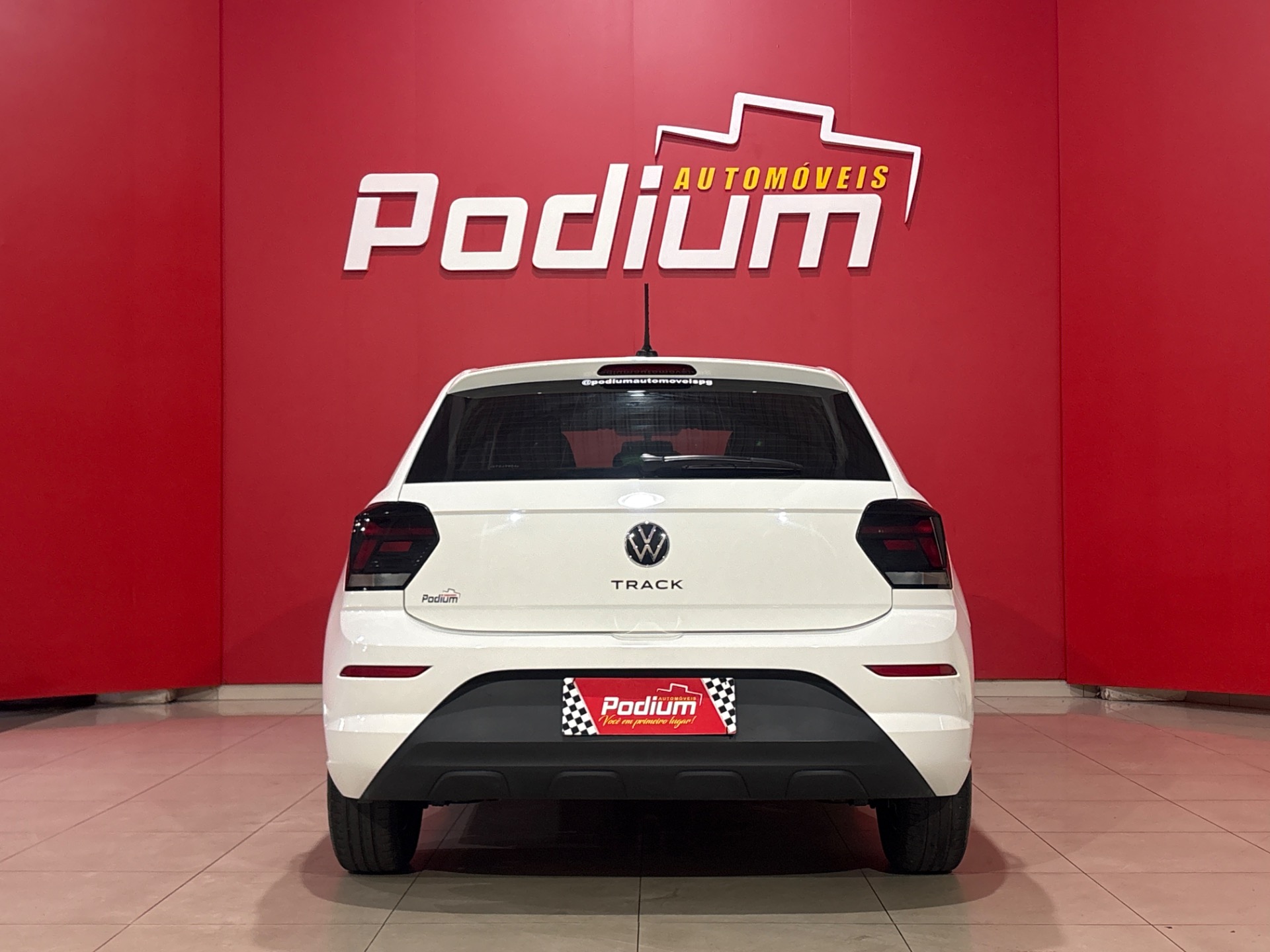 Volkswagen Polo Track 1.0 Flex 12V 5P - foto 4