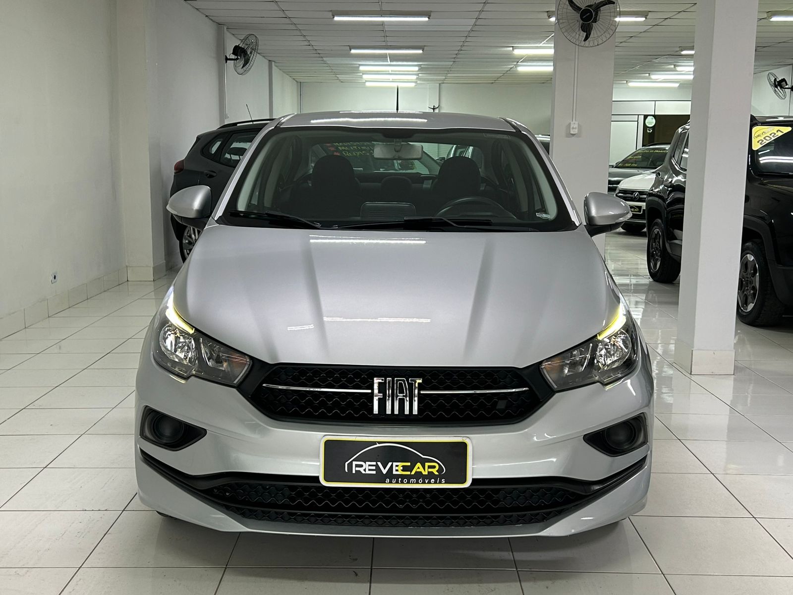 Fiat Cronos Drive 1.3 8V Flex - foto 2