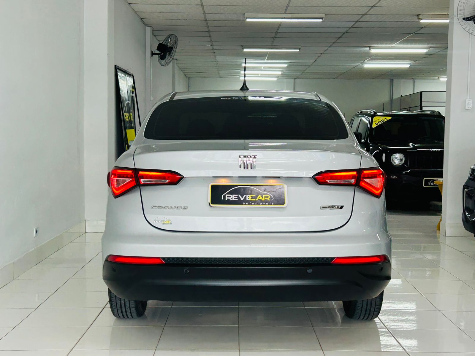 Fiat Cronos Drive 1.3 8V Flex - foto 5