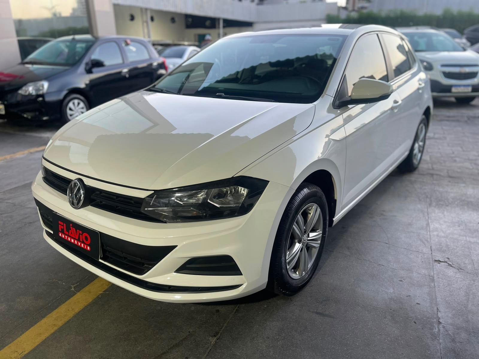 Volkswagen Polo 1.0 Flex 12V 5P - foto 2