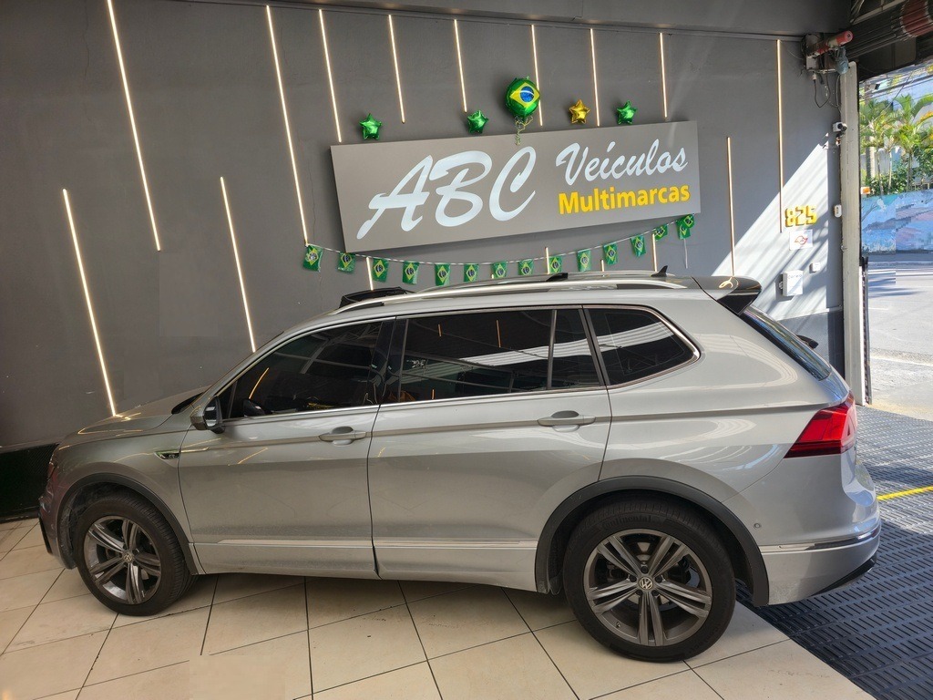 Volkswagen Tiguan Allspac R Line 350 TSI 2.0 4X4 - foto 5