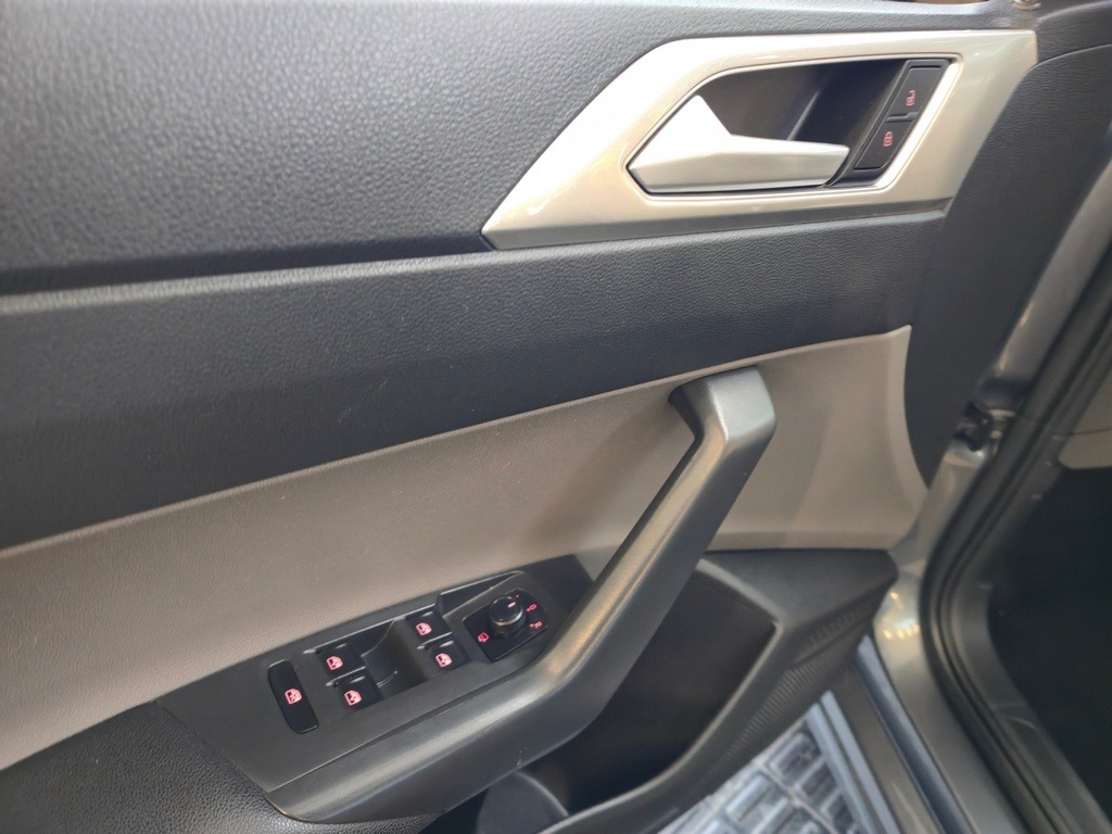 Volkswagen Virtus Highline 200 TSI 1.0 Flex 12V Automático - foto 17