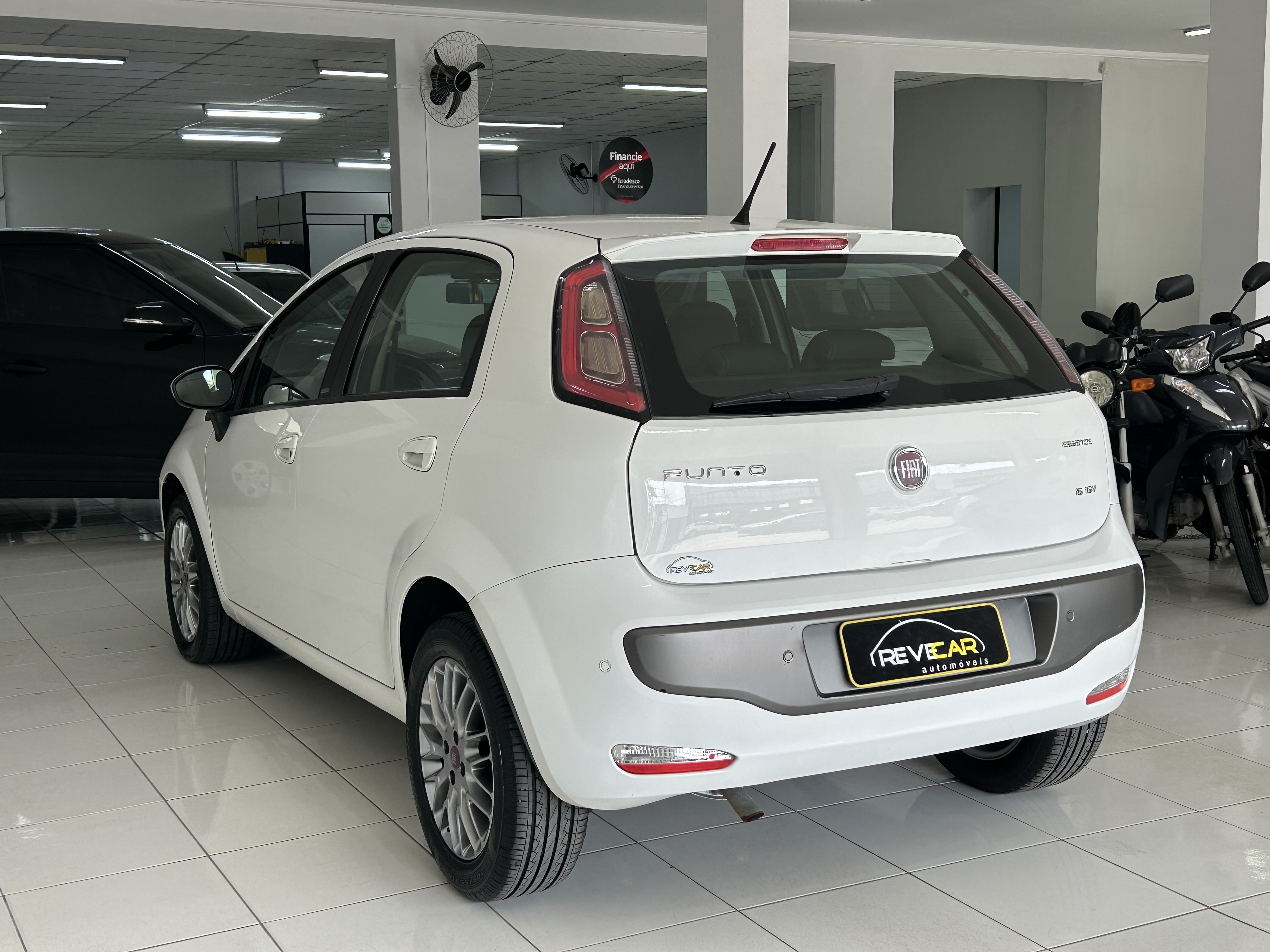 Fiat Punto Essence 1.6 Flex 16V 5P - foto 4