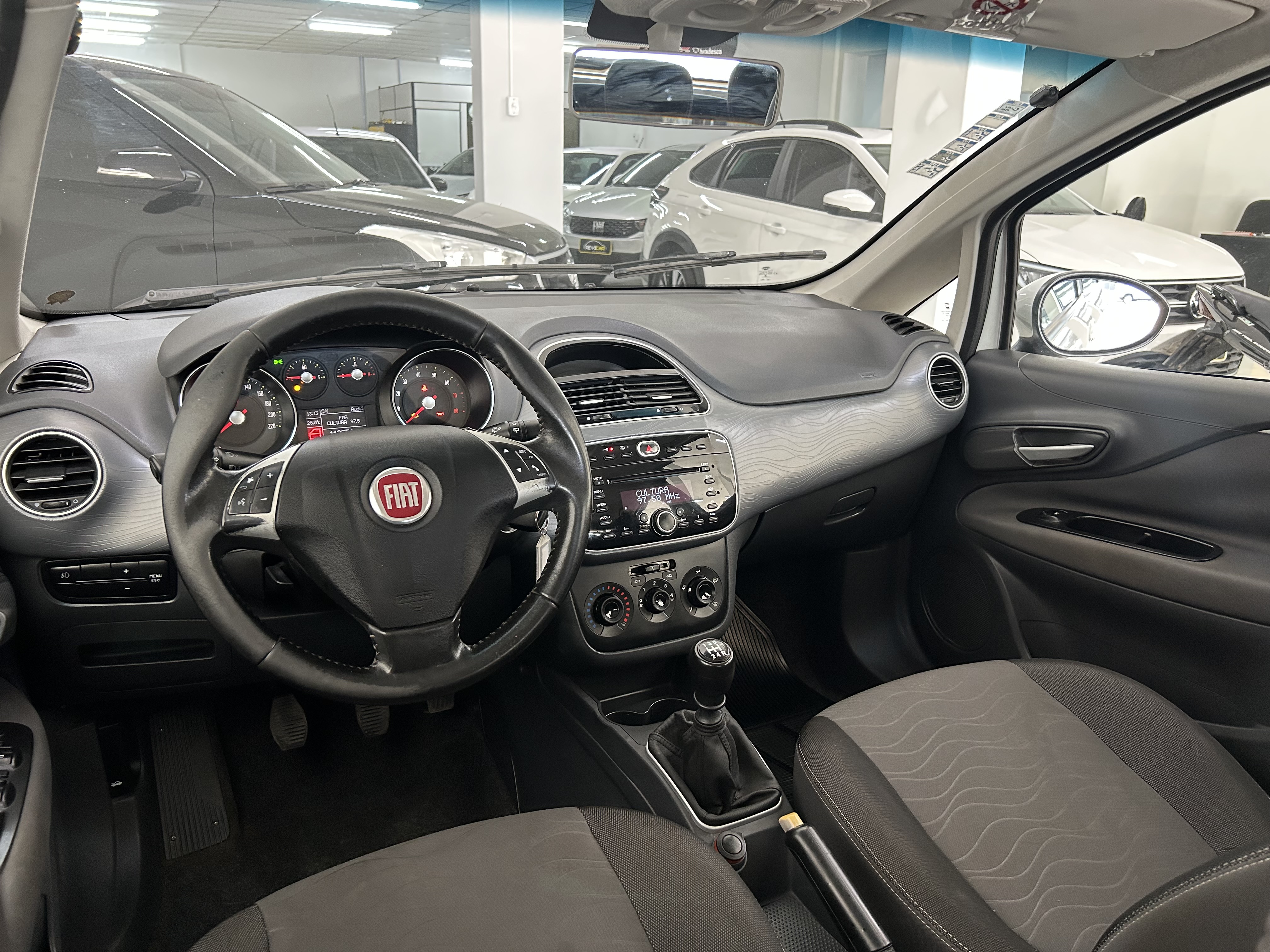 Fiat Punto Essence 1.6 Flex 16V 5P - foto 13