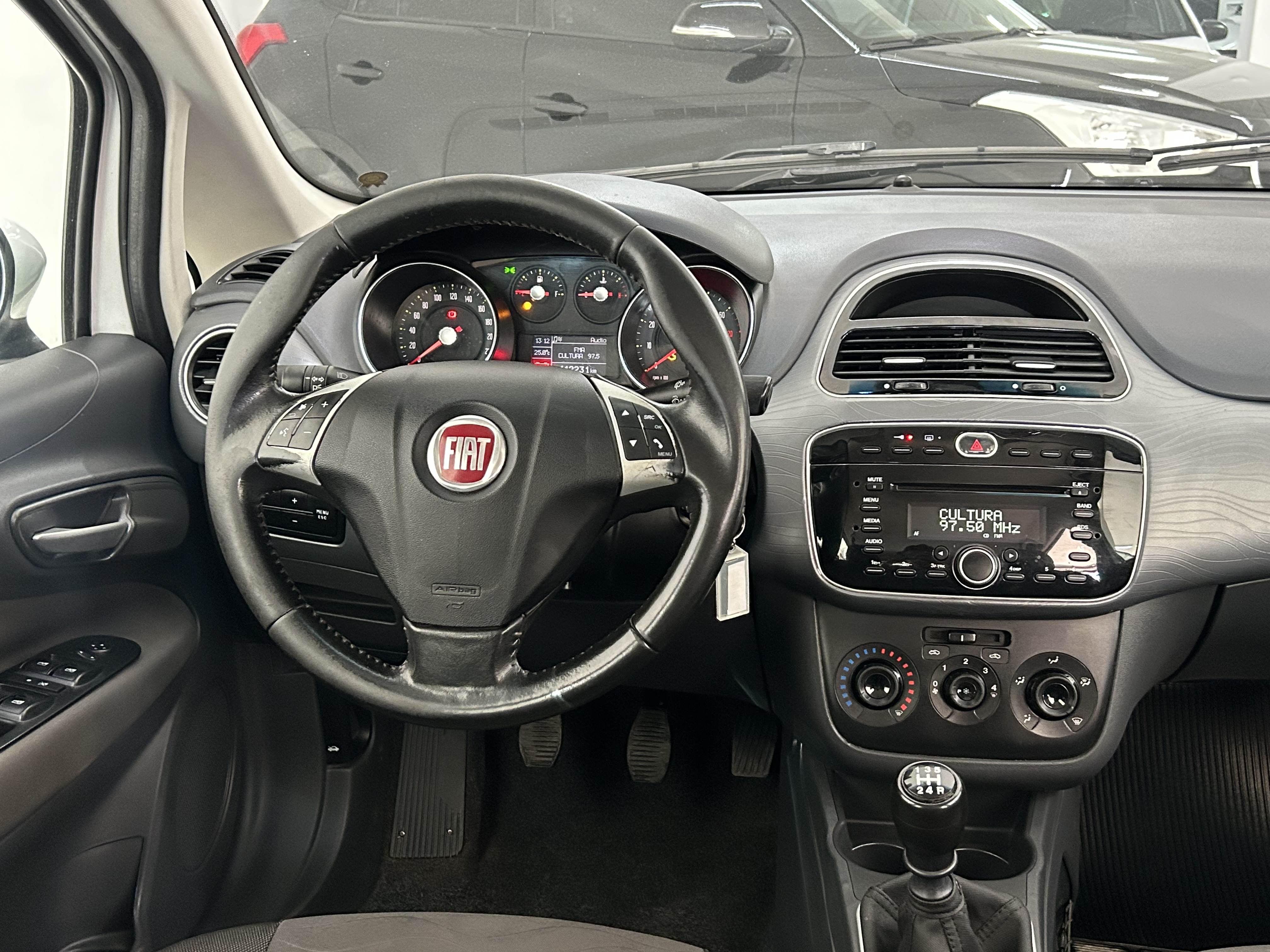 Fiat Punto Essence 1.6 Flex 16V 5P - foto 10