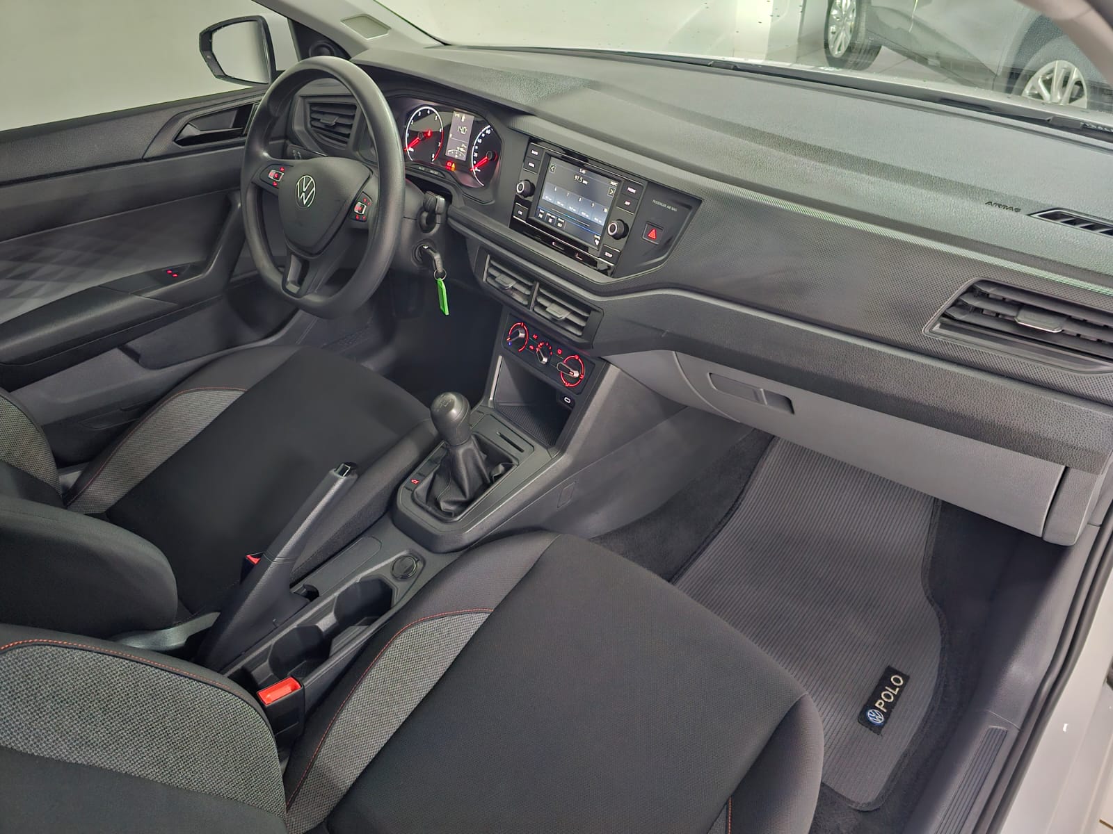 Volkswagen Polo 1.0 MPI Flex 12V 5P - foto 15