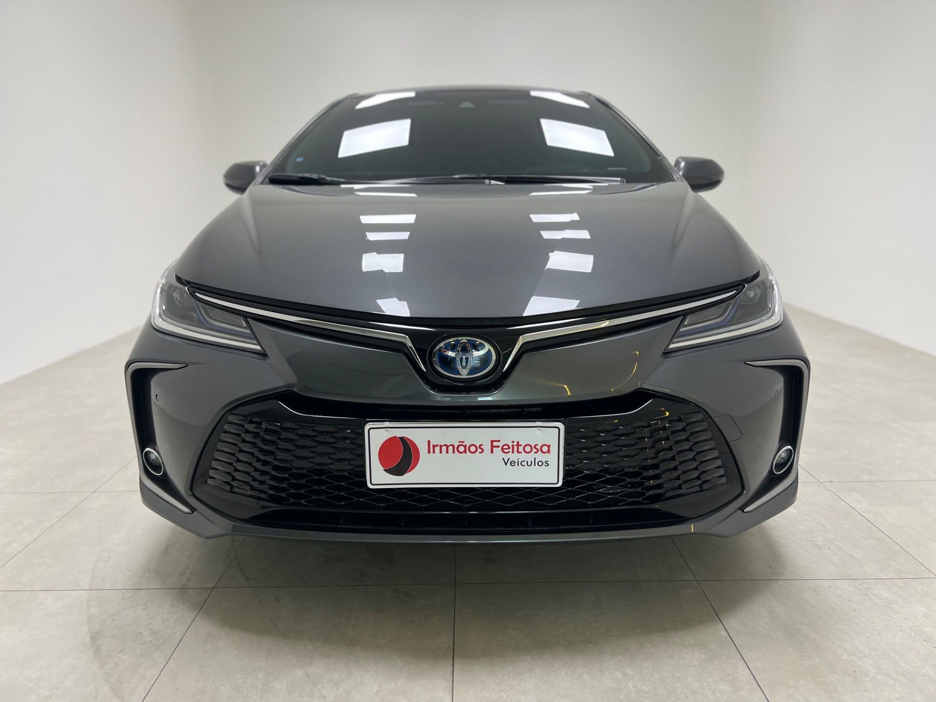 Toyota Corolla Altis Prem. 1.8 Aut. (híbrido) - foto 2