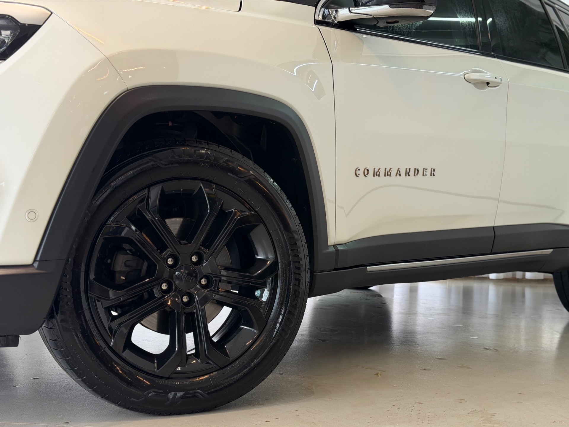Jeep Commander Limited T270 1.3 Tb Flex Aut. - foto 8
