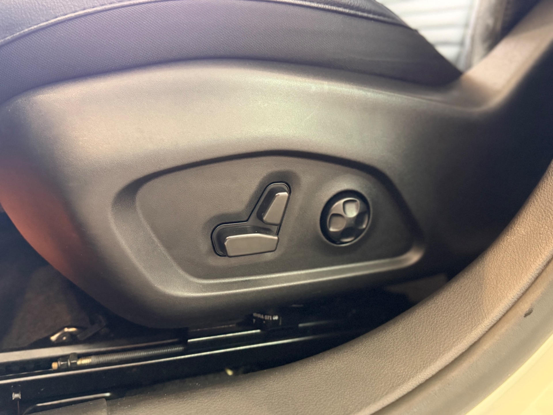 Jeep Commander Limited T270 1.3 Tb Flex Aut. - foto 19