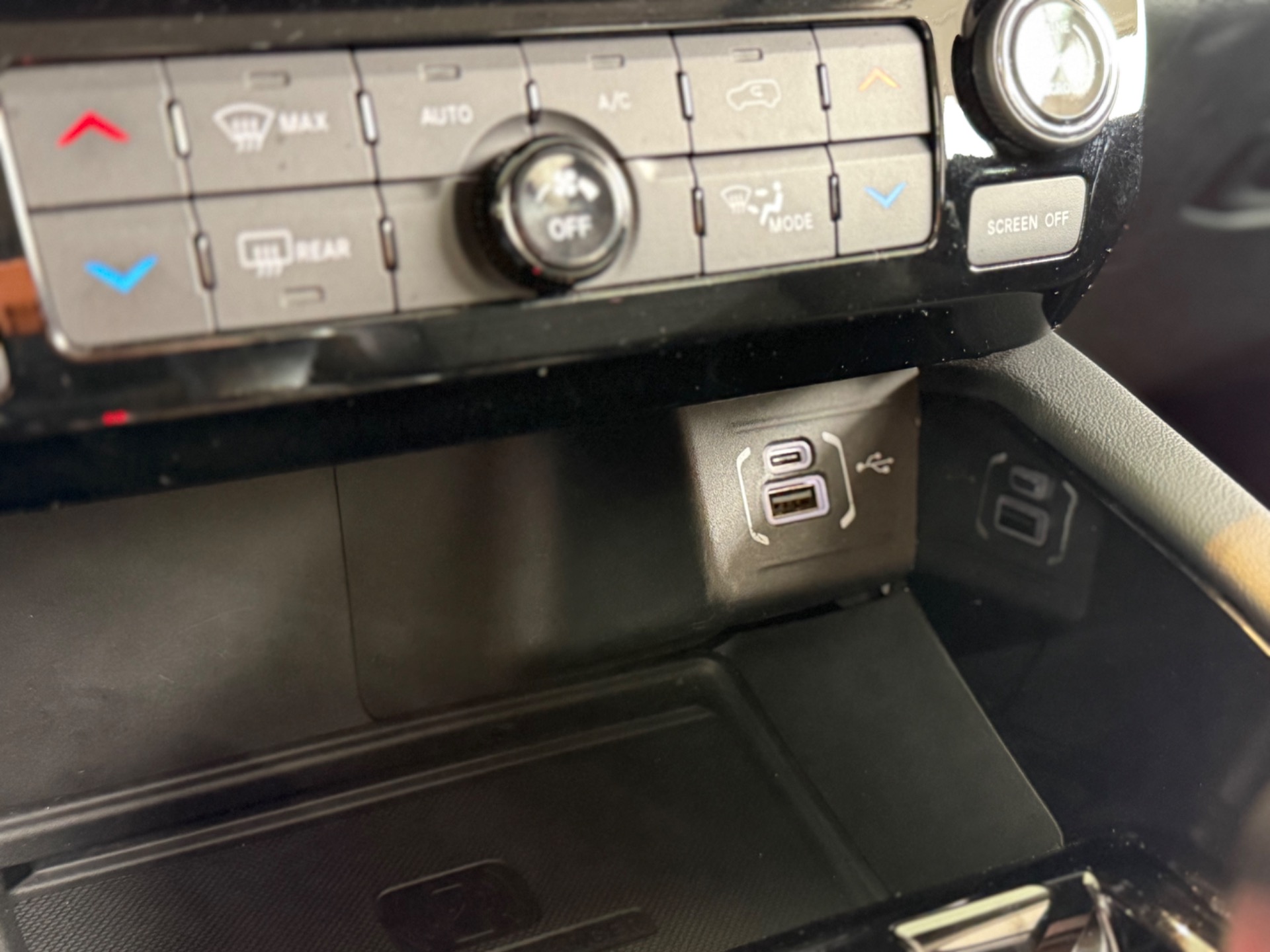 Jeep Commander Limited T270 1.3 Tb Flex Aut. - foto 17