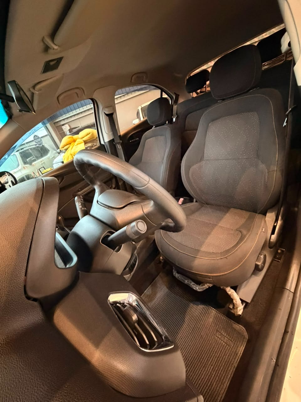 Chevrolet Onix Hatch LT 1.0 8V Flexpower 5P Mec. - foto 3