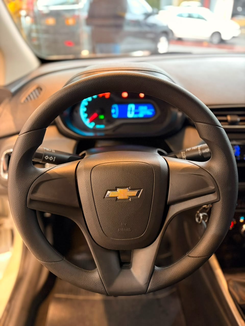 Chevrolet Onix Hatch LT 1.0 8V Flexpower 5P Mec. - foto 9