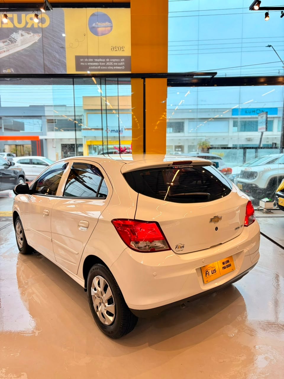 Chevrolet Onix Hatch LT 1.0 8V Flexpower 5P Mec. - foto 5