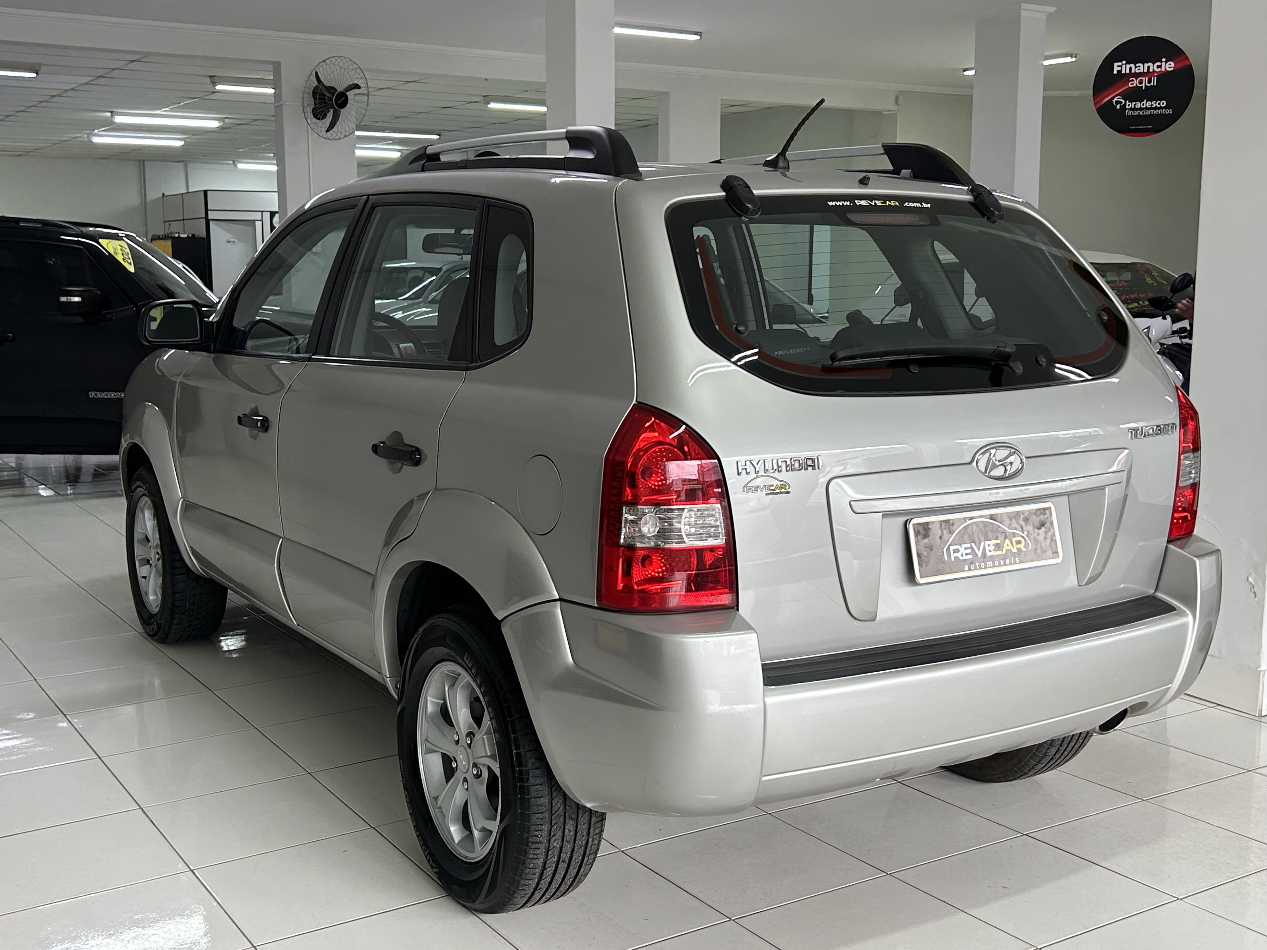 Hyundai Tucson 2.0 16V Aut. - foto 2