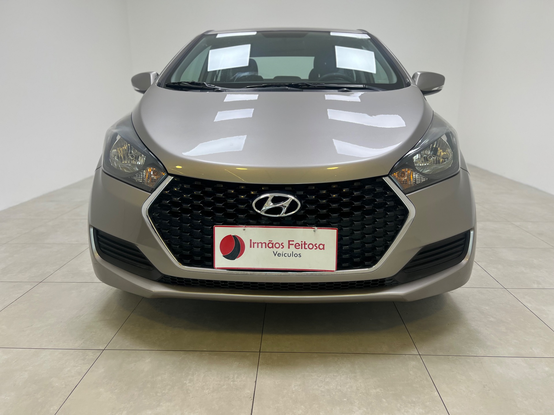 Hyundai HB20S C.plus C.style1.0 Flex 12V Mec. 4P - foto 2