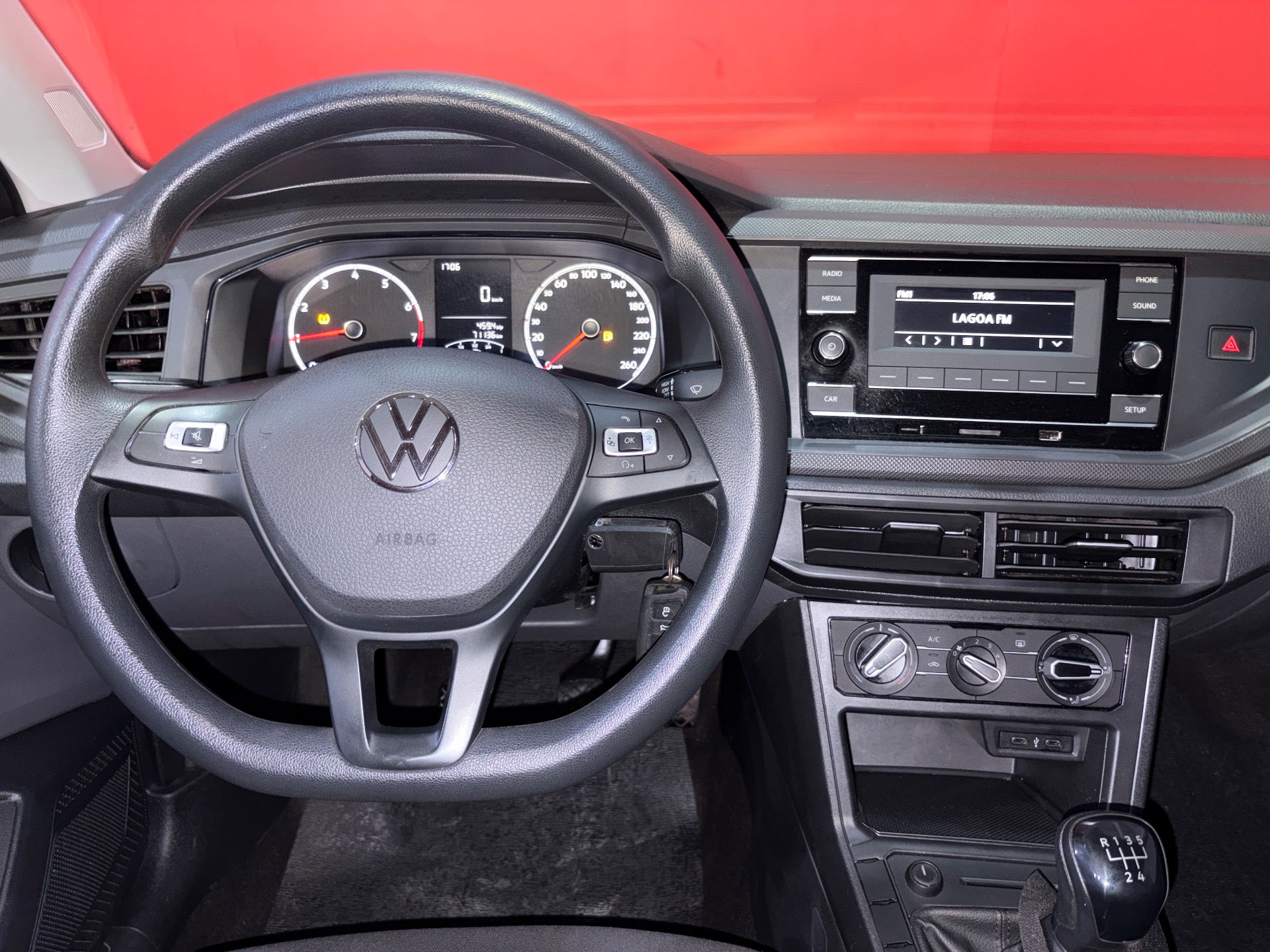 Volkswagen Polo Track 1.0 Flex 12V 5P - foto 11