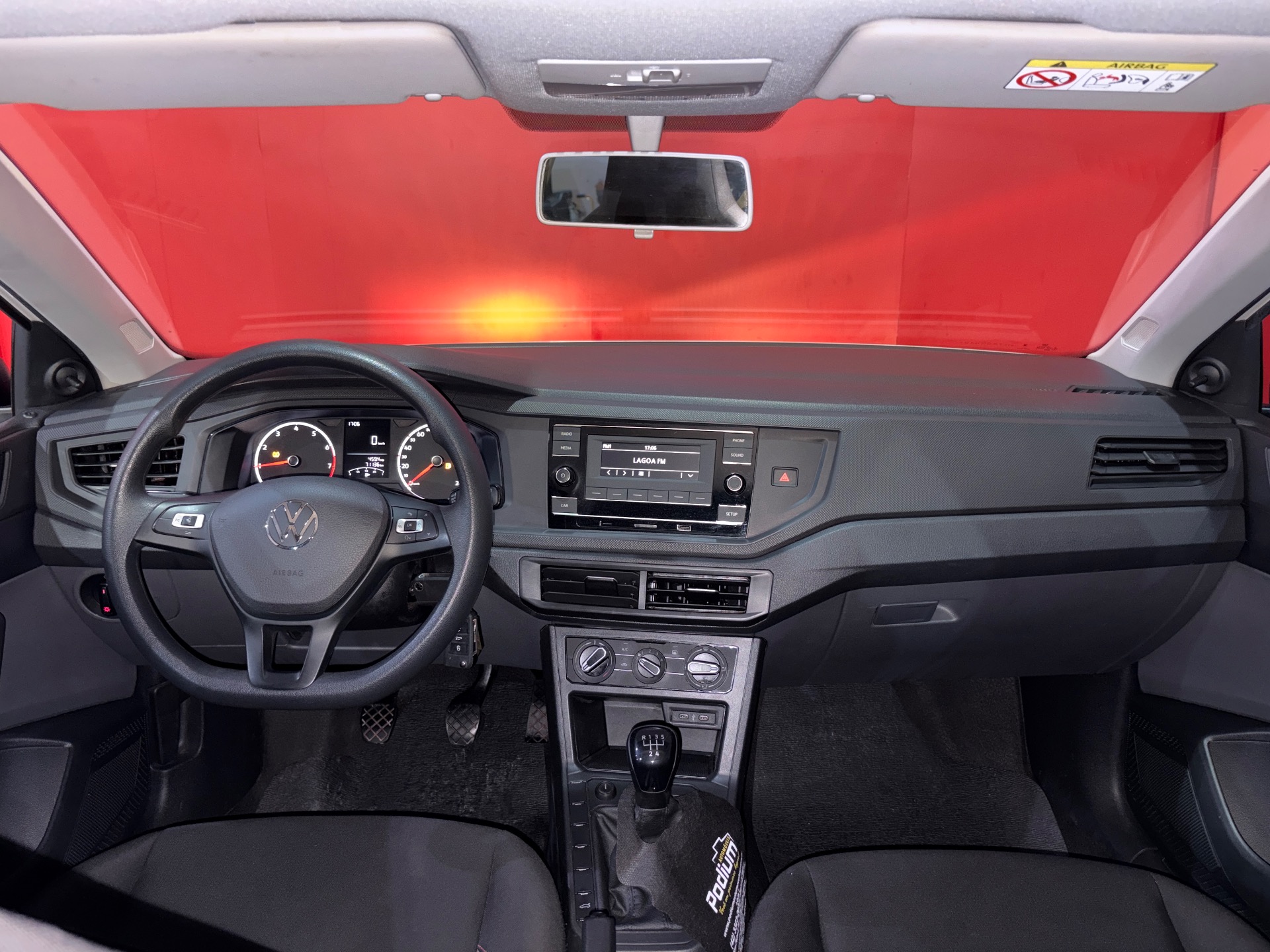 Volkswagen Polo Track 1.0 Flex 12V 5P - foto 10