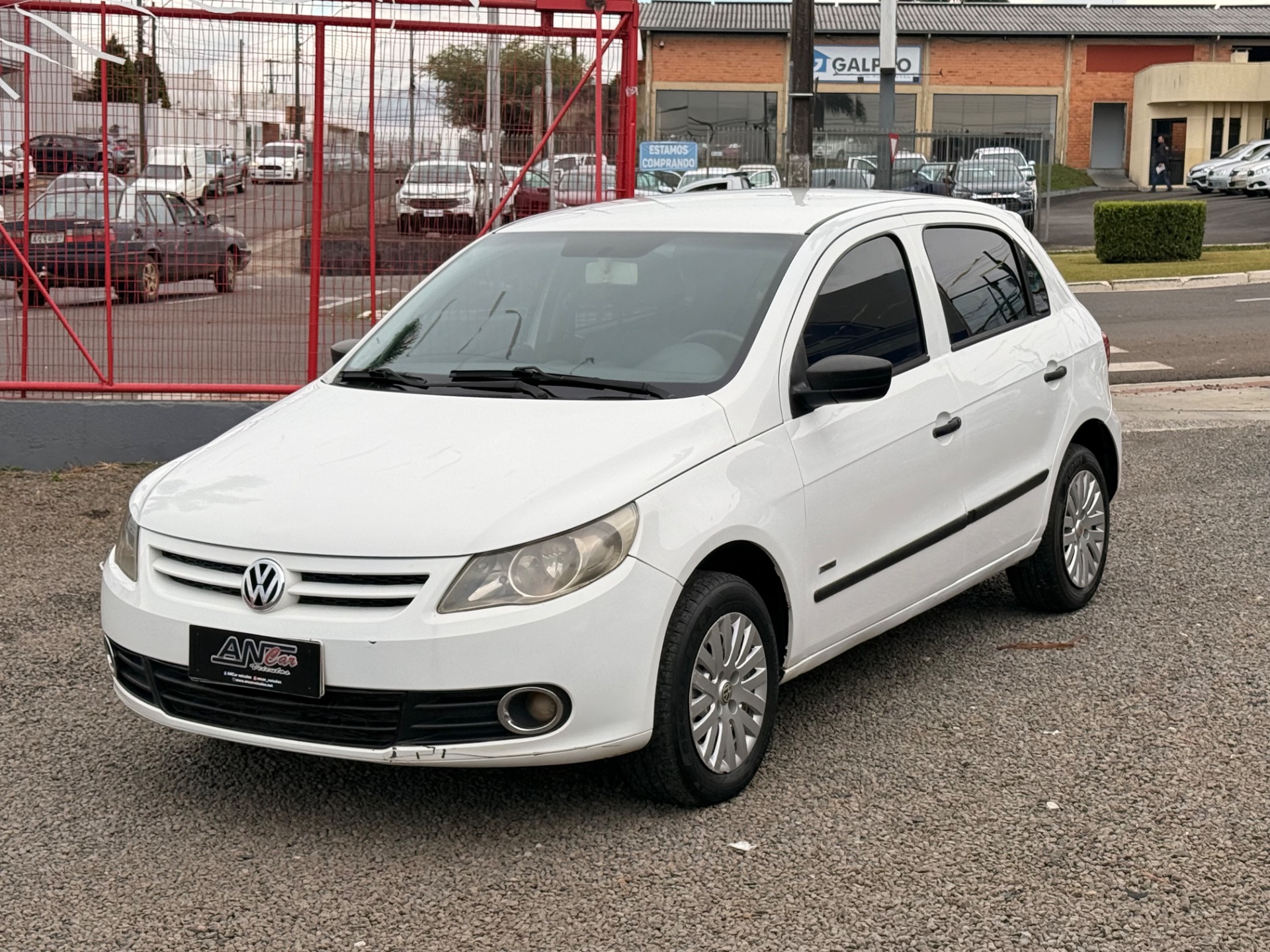 Volkswagen Gol (novo) 1.0 Mi Total Flex 8V 4P - foto 3