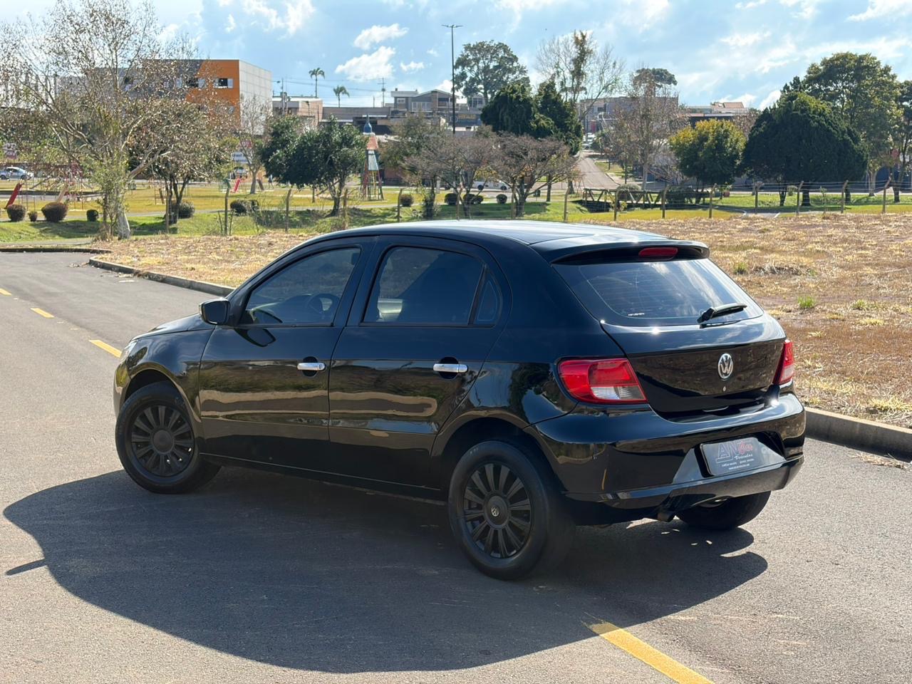 Volkswagen Gol (novo) 1.0 Mi Total Flex 8V 4P - foto 4