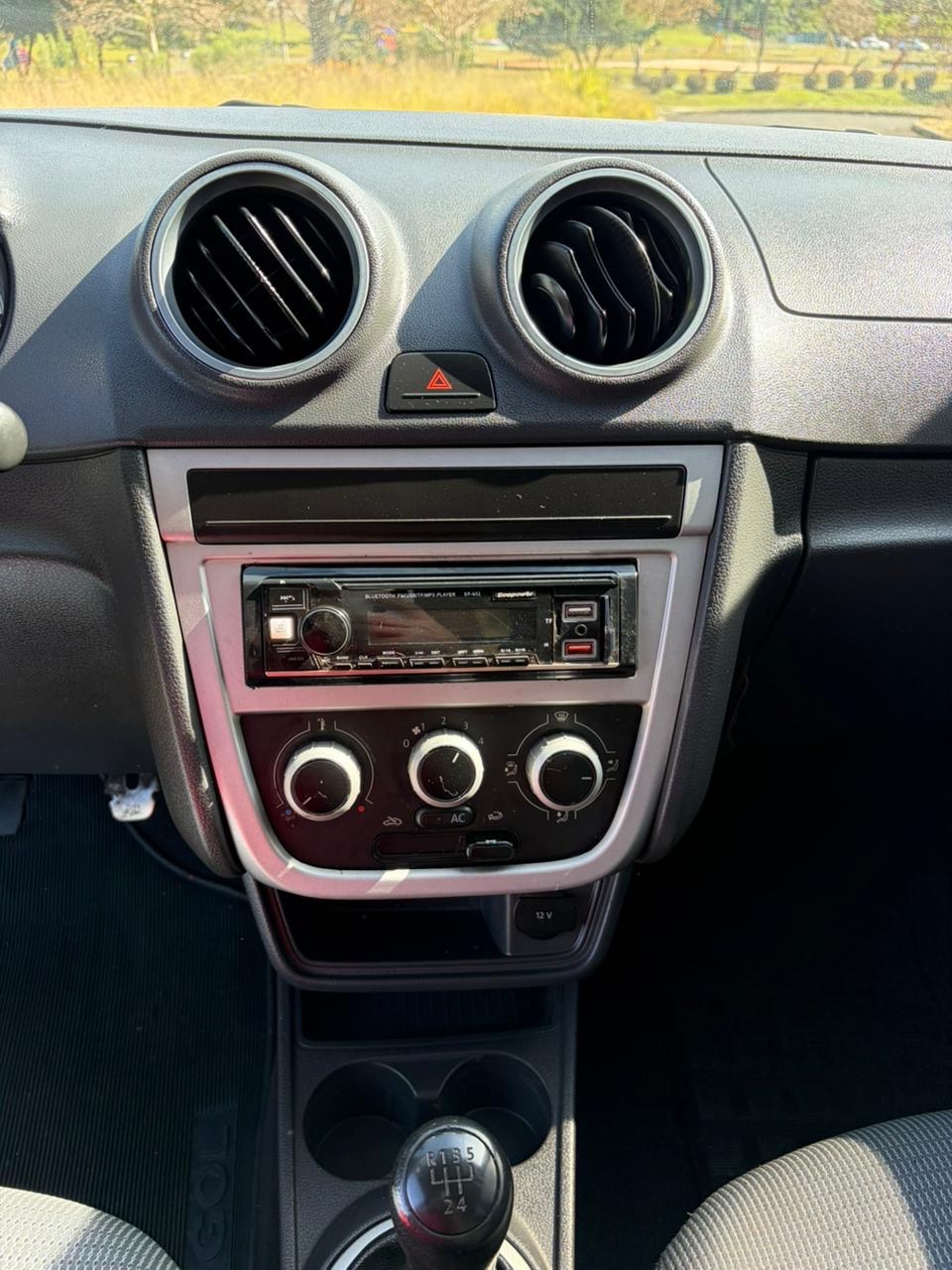 Volkswagen Gol (novo) 1.0 Mi Total Flex 8V 4P - foto 10
