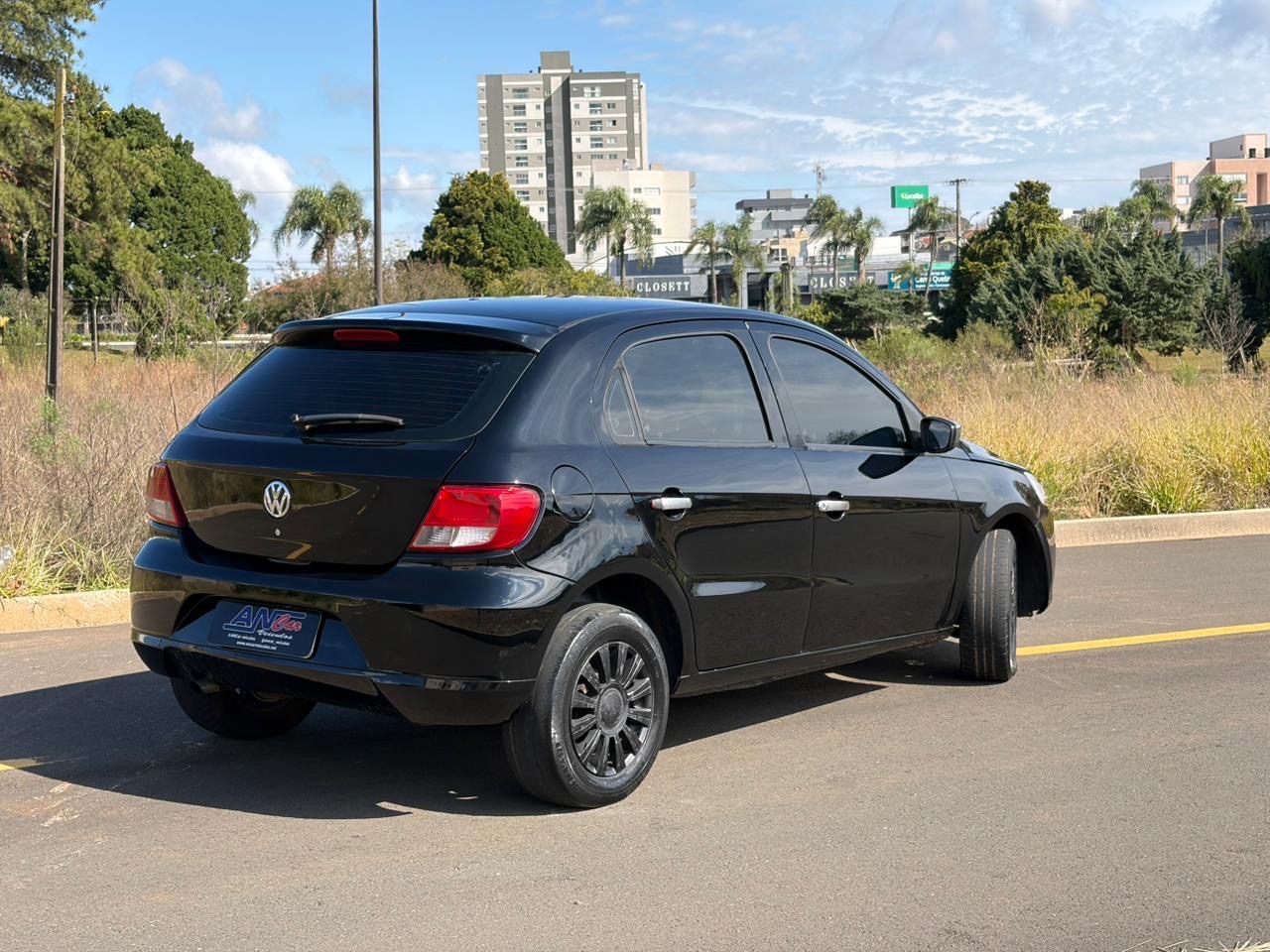 Volkswagen Gol (novo) 1.0 Mi Total Flex 8V 4P - foto 6