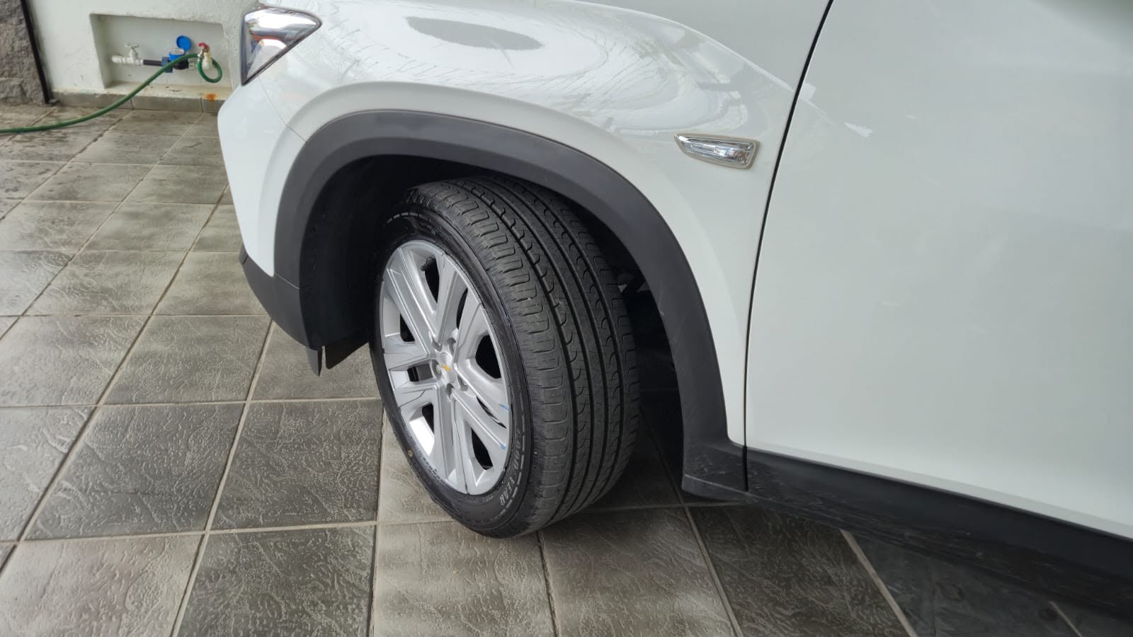 Chevrolet Tracker 1.0 Turbo 12V Flex Aut. - foto 2