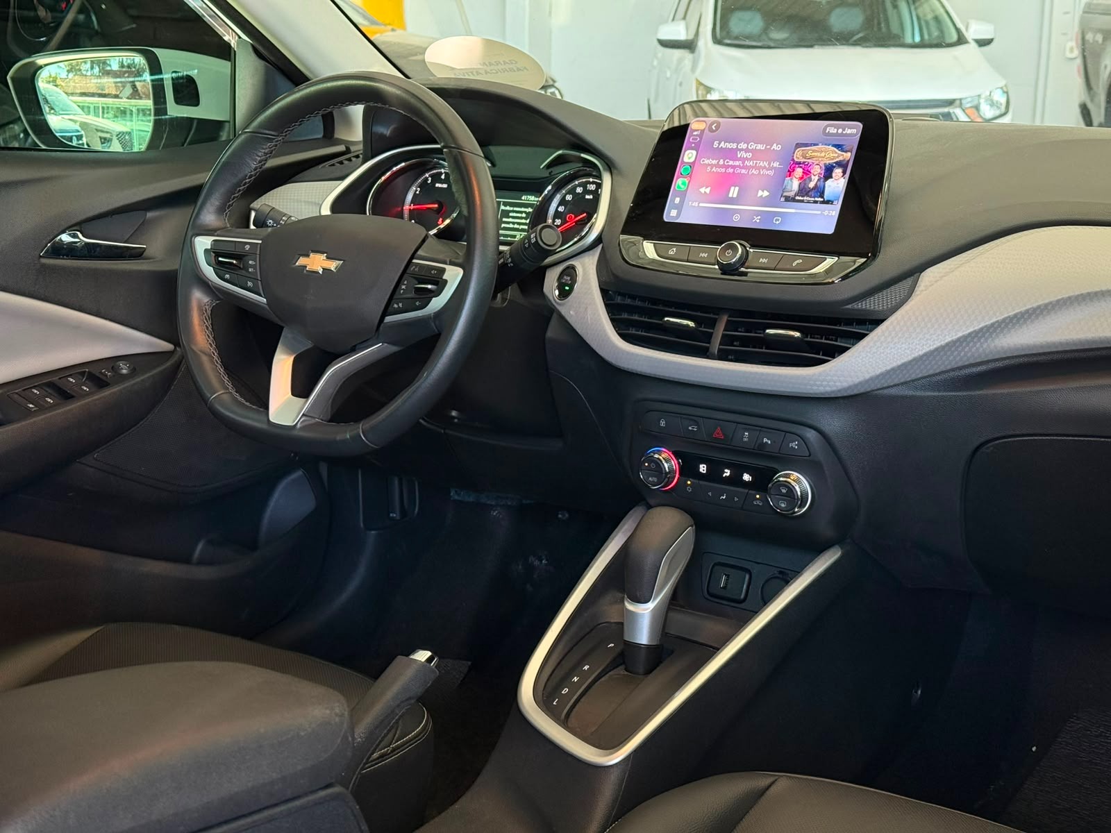 Chevrolet Onix Hatch Prem. 1.0 12V Tb Flex 5P Aut. - foto 14