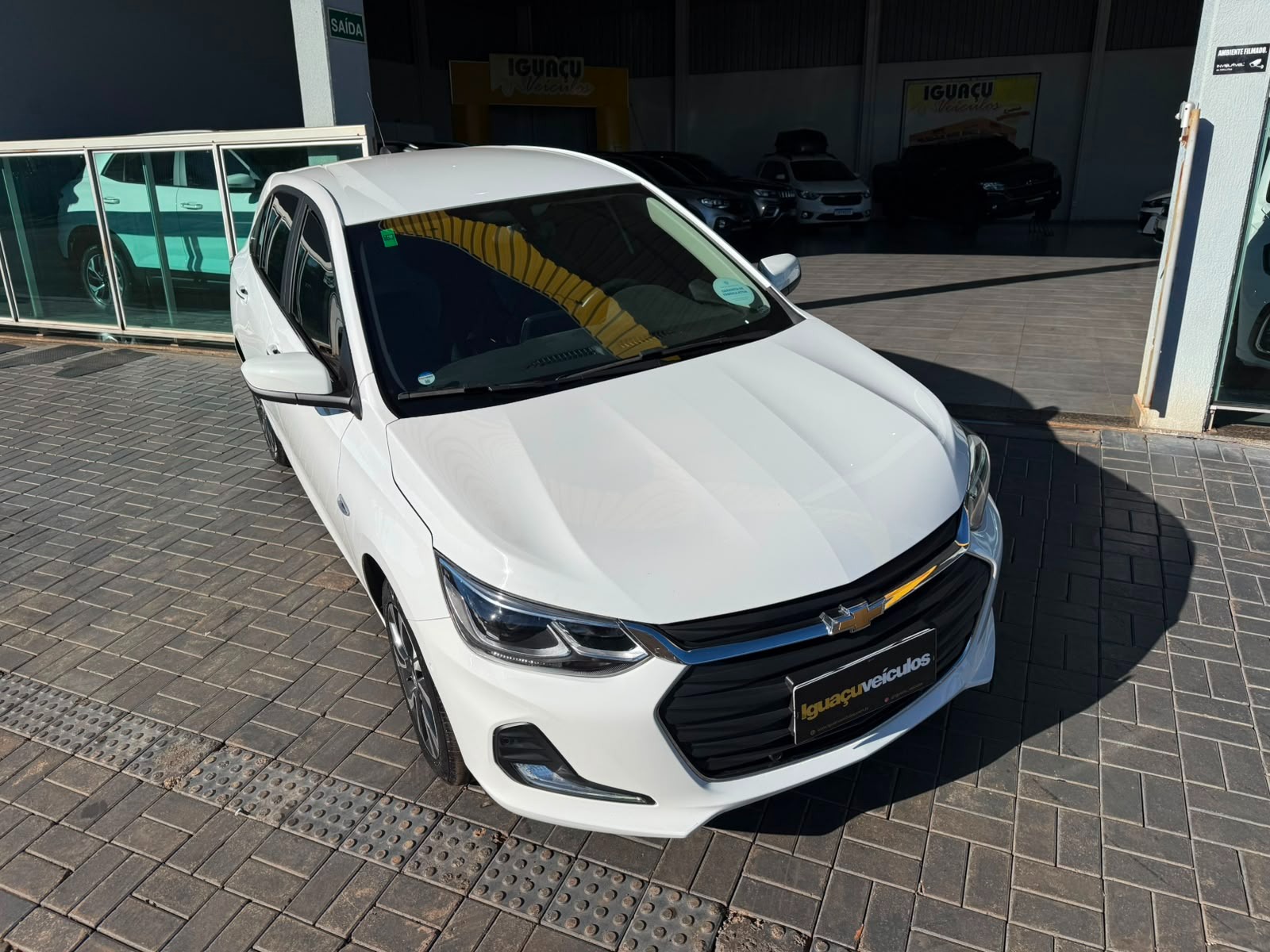 Chevrolet Onix Hatch Prem. 1.0 12V Tb Flex 5P Aut. - foto 3