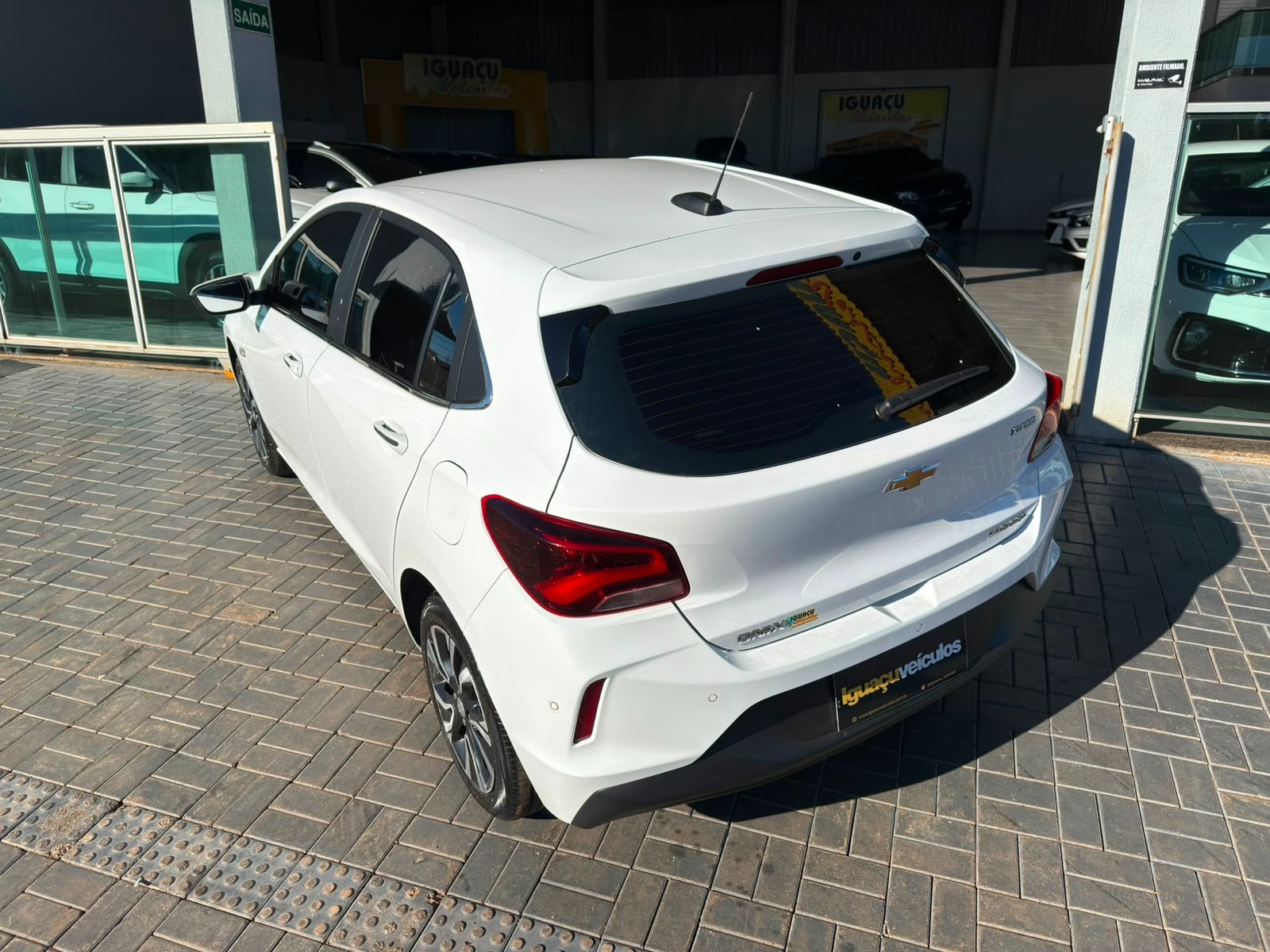 Chevrolet Onix Hatch Prem. 1.0 12V Tb Flex 5P Aut. - foto 6