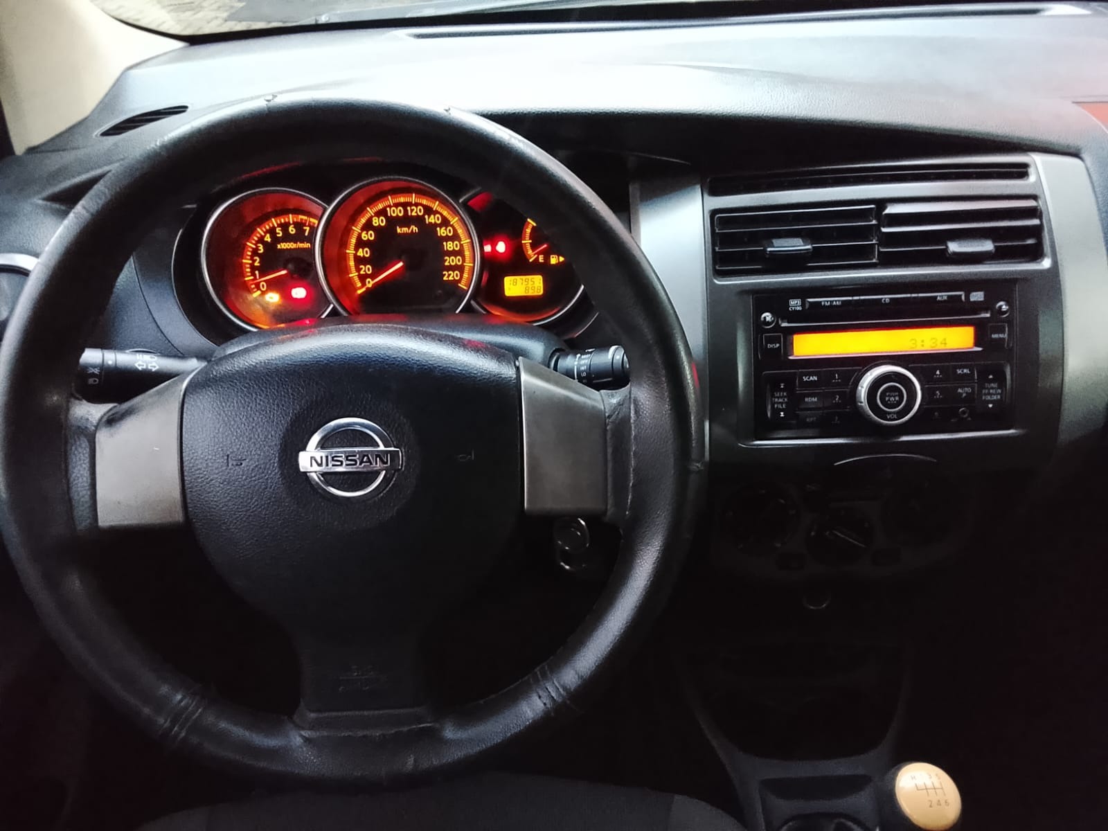 Nissan Livina Grand S 1.8 16V Flex Fuel Mec. - foto 6