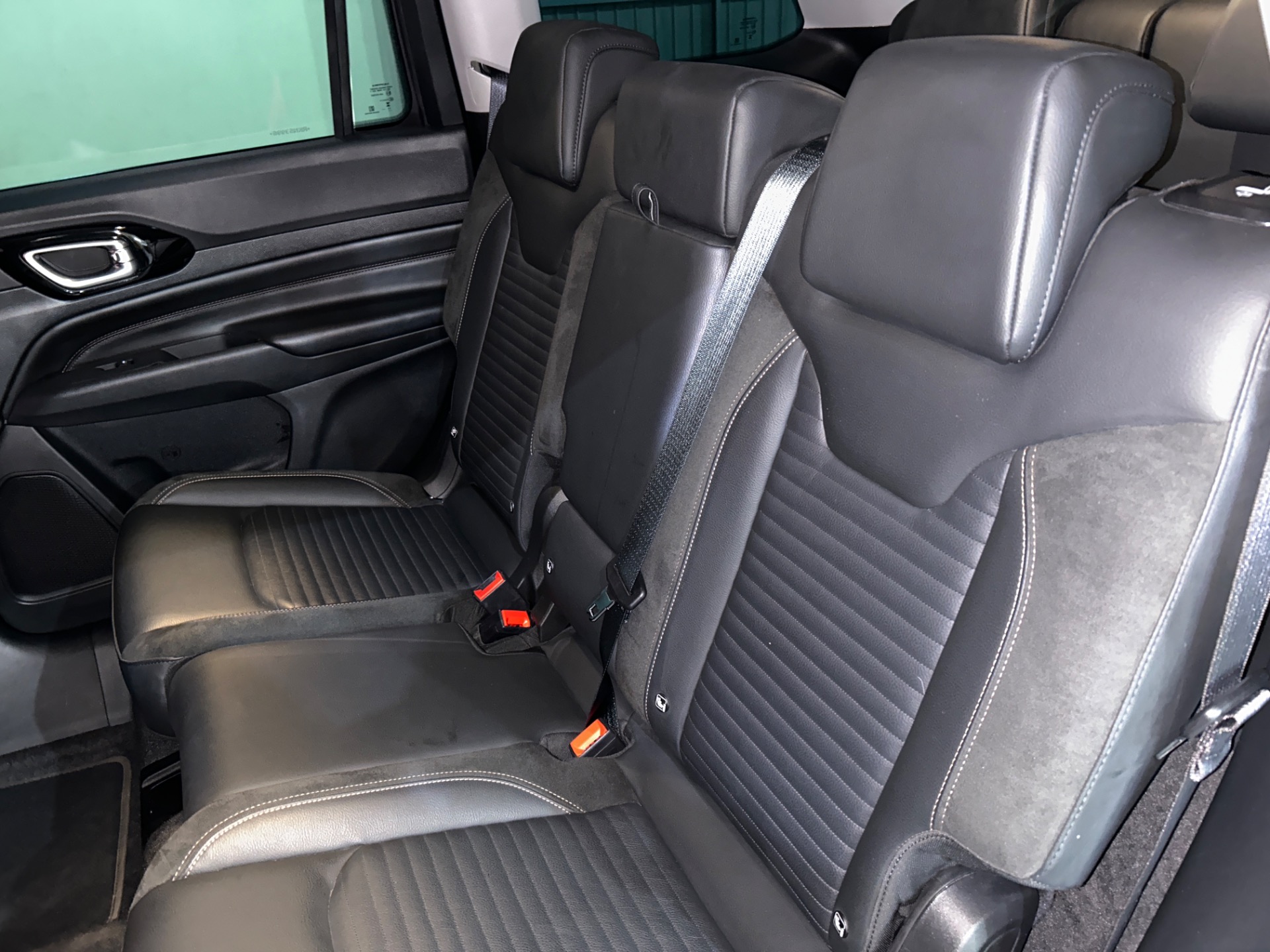 Jeep Commander Limited Td380 2.0 4X4 Die.aut. - foto 8