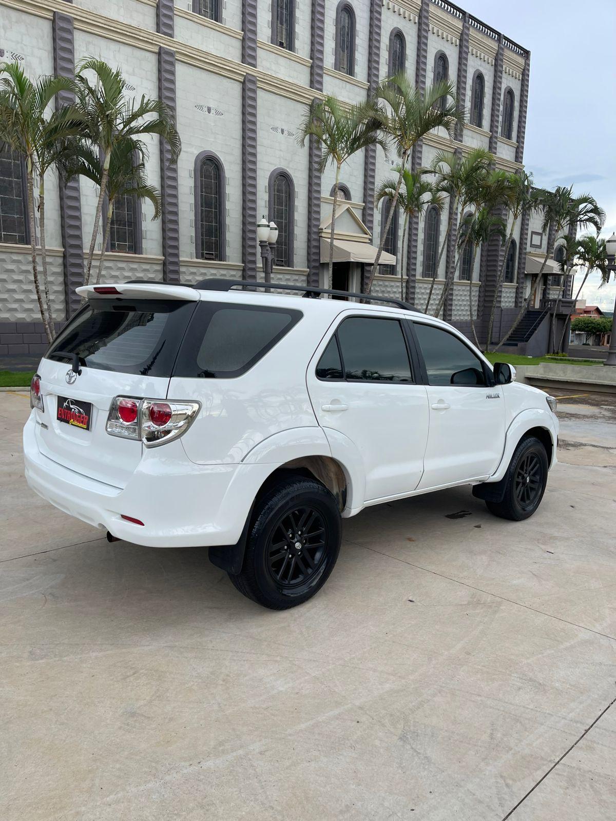 Toyota Hilux Sr 4X2 2.7 2.7 Flex 16V Mec. - foto 12