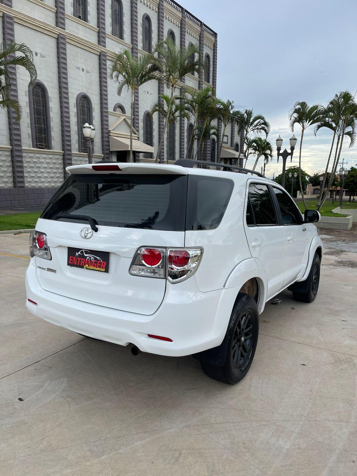 Toyota Hilux Sr 4X2 2.7 2.7 Flex 16V Mec. - foto 7