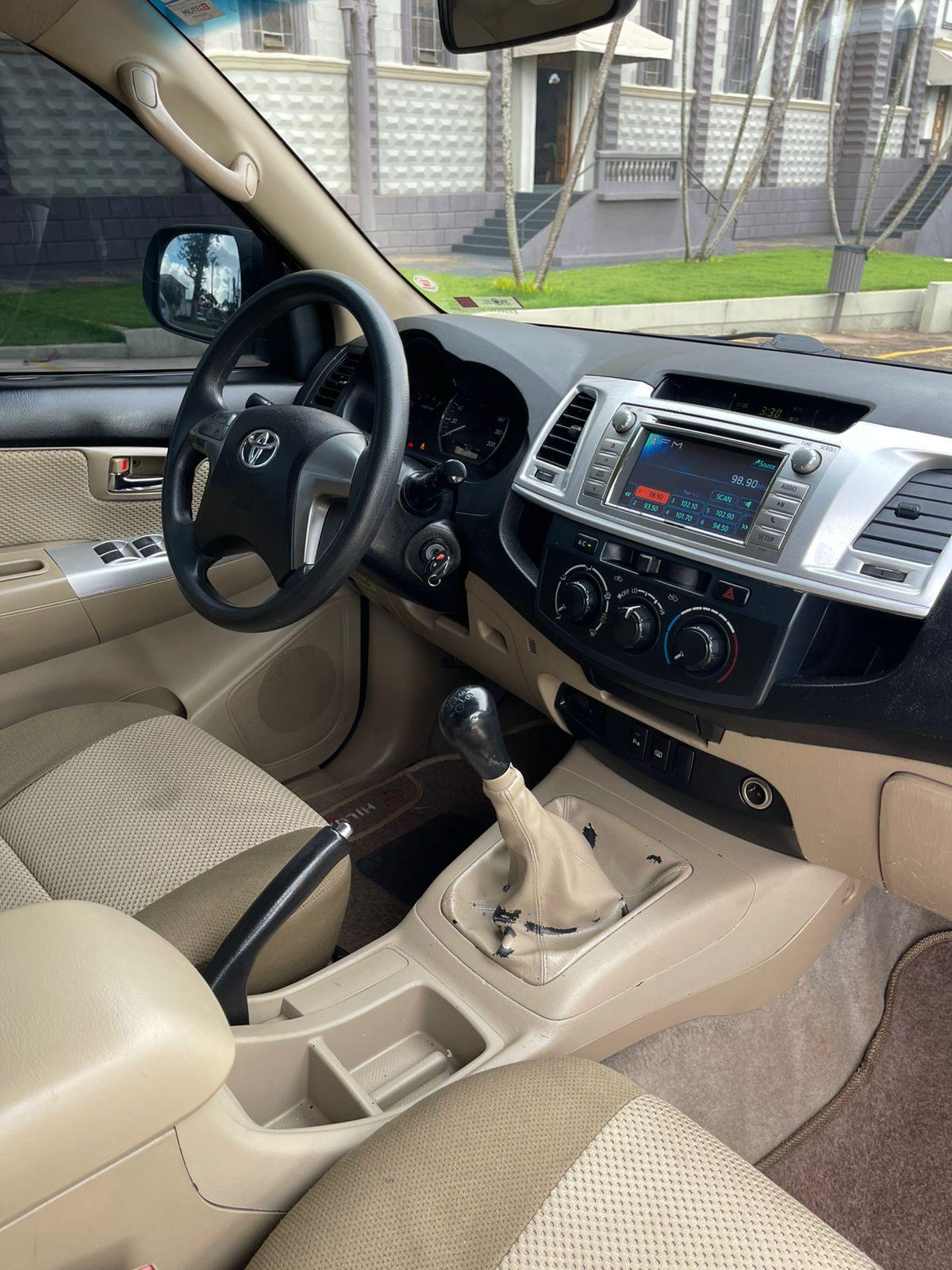 Toyota Hilux Sr 4X2 2.7 2.7 Flex 16V Mec. - foto 16