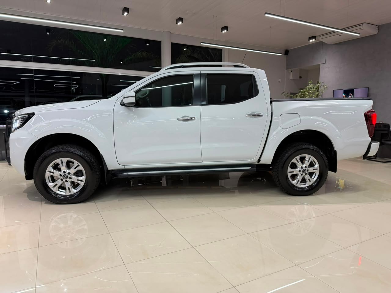 Nissan Frontier Xe Cd 4X4 2.3 Bi Tb Diesel Aut. - foto 6