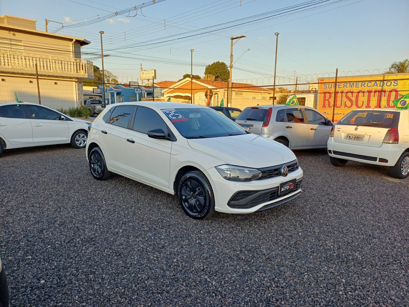 Volkswagen Polo Track 1.0 Flex 12V 5P - foto 3