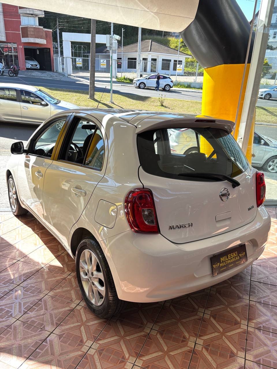 Nissan March Sv 1.6 16V Flexstart 5P Mec. - foto 8