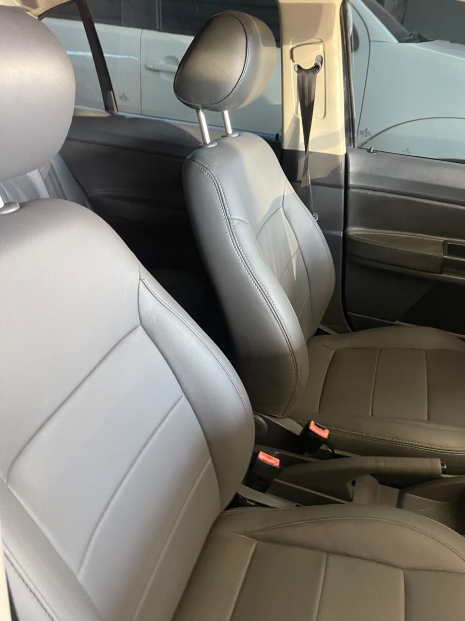 Volkswagen Polo Sedan 1.6 Mi Total Flex 8V 4P - foto 3