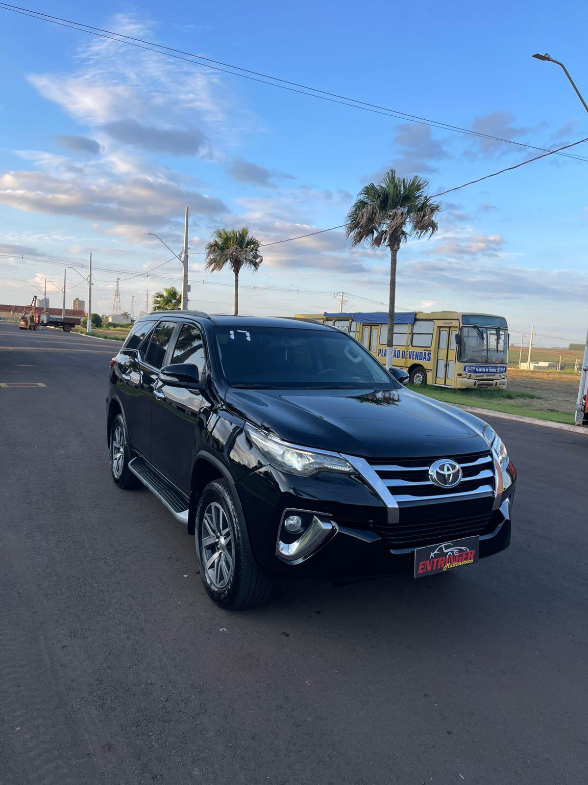Toyota Hilux Srx 4X4 2.8 TDI 16V Dies. Aut. - foto 13