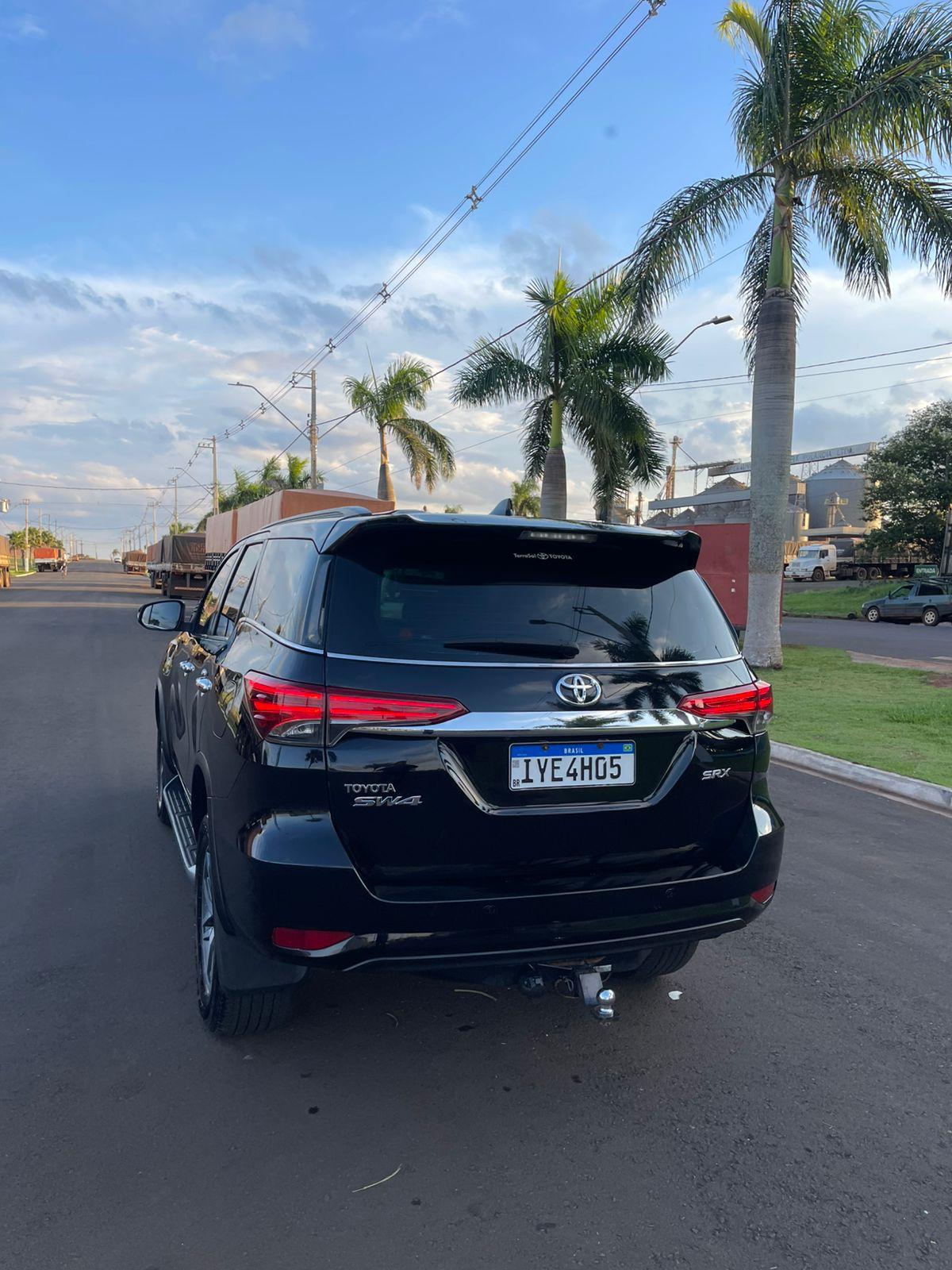 Toyota Hilux Srx 4X4 2.8 TDI 16V Dies. Aut. - foto 7