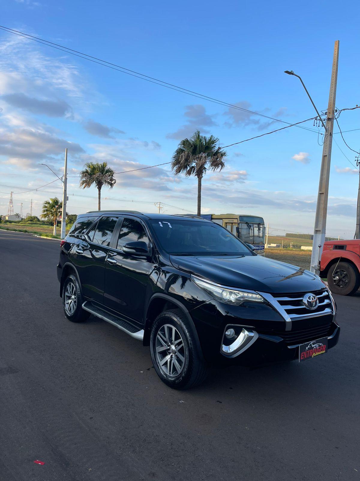 Toyota Hilux Srx 4X4 2.8 TDI 16V Dies. Aut. - foto 9