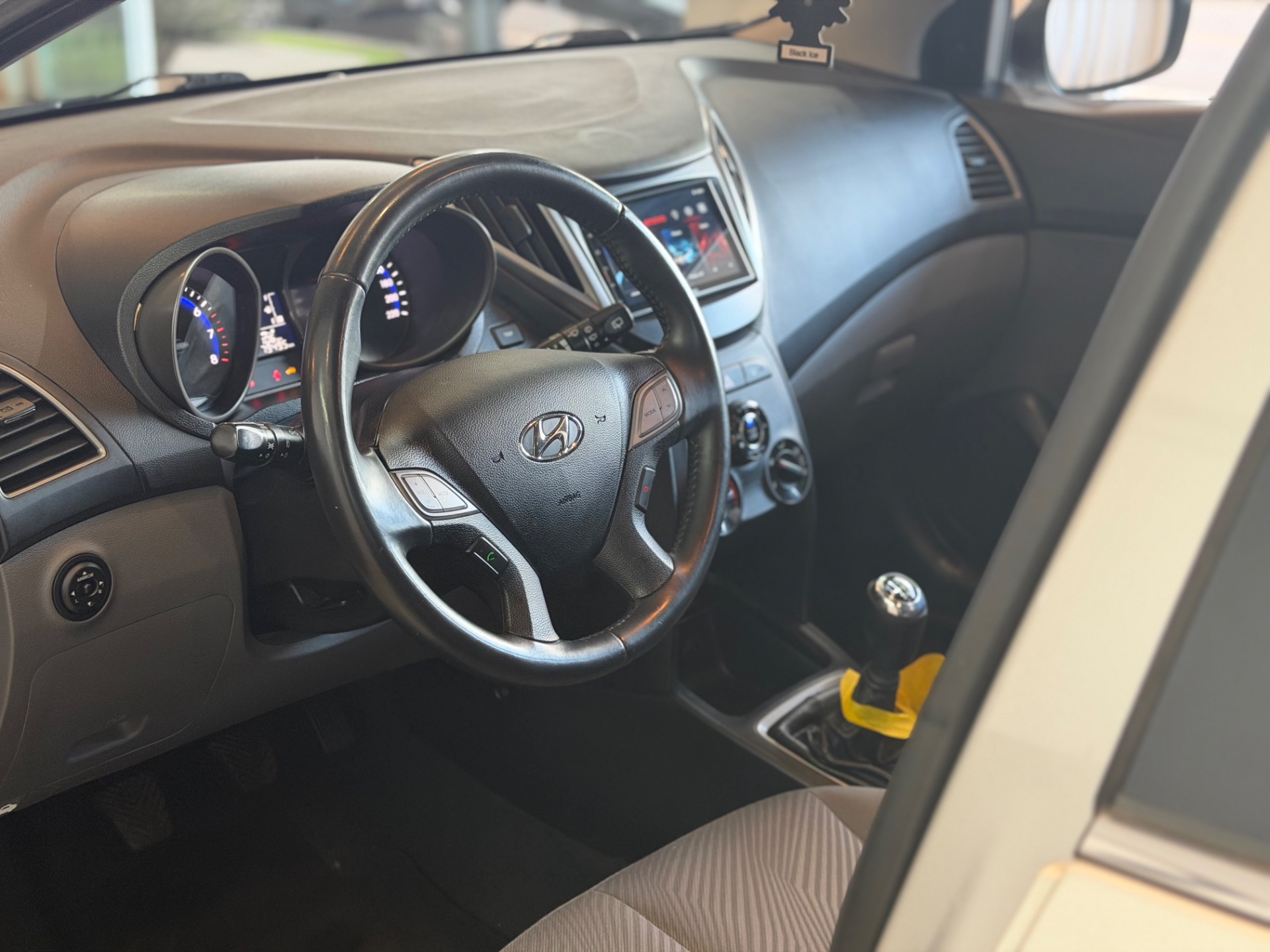 Hyundai HB20 Premium 1.6 Flex 16V Mec. - foto 11