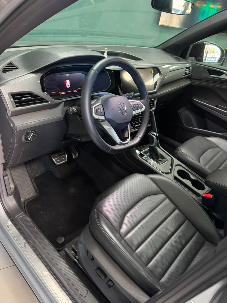 Volkswagen Taos Highline 1.4 250 TSI Flex Aut. - foto 9