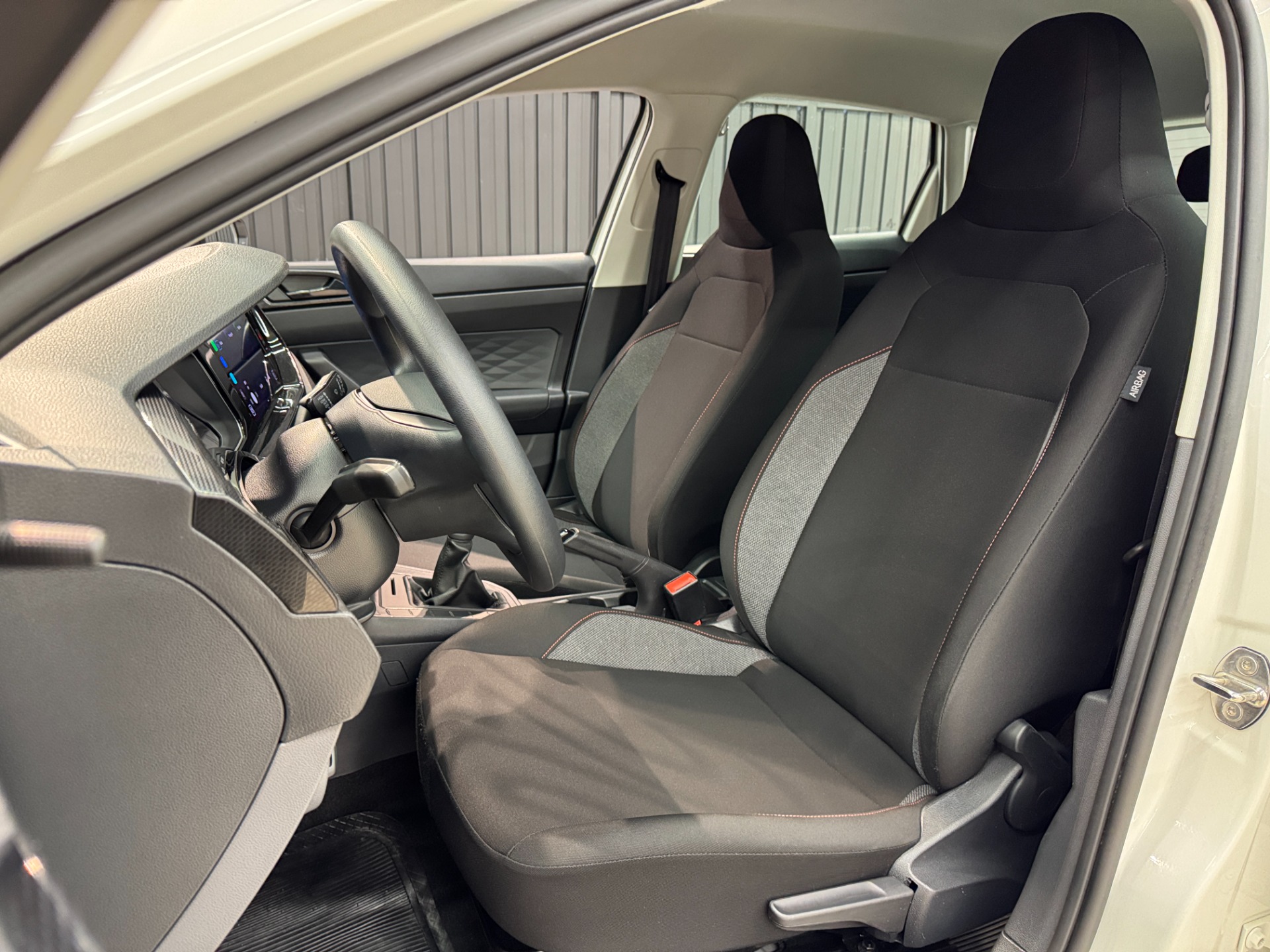 Volkswagen Polo Track 1.0 Flex 12V 5P - foto 17
