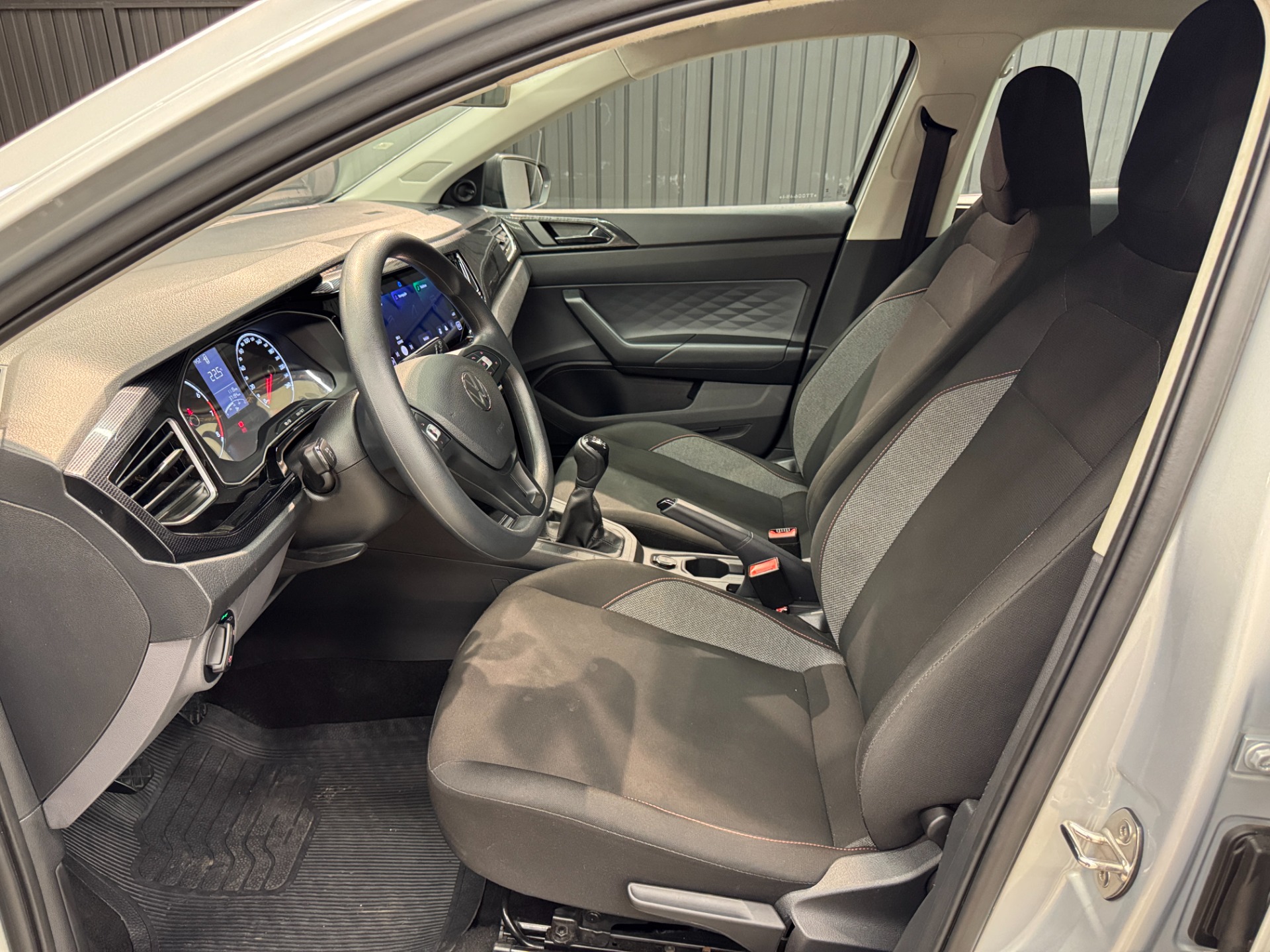 Volkswagen Polo Track 1.0 Flex 12V 5P - foto 15