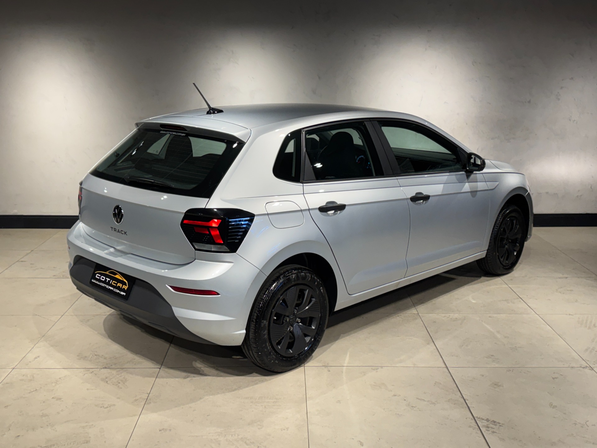 Volkswagen Polo Track 1.0 Flex 12V 5P - foto 4