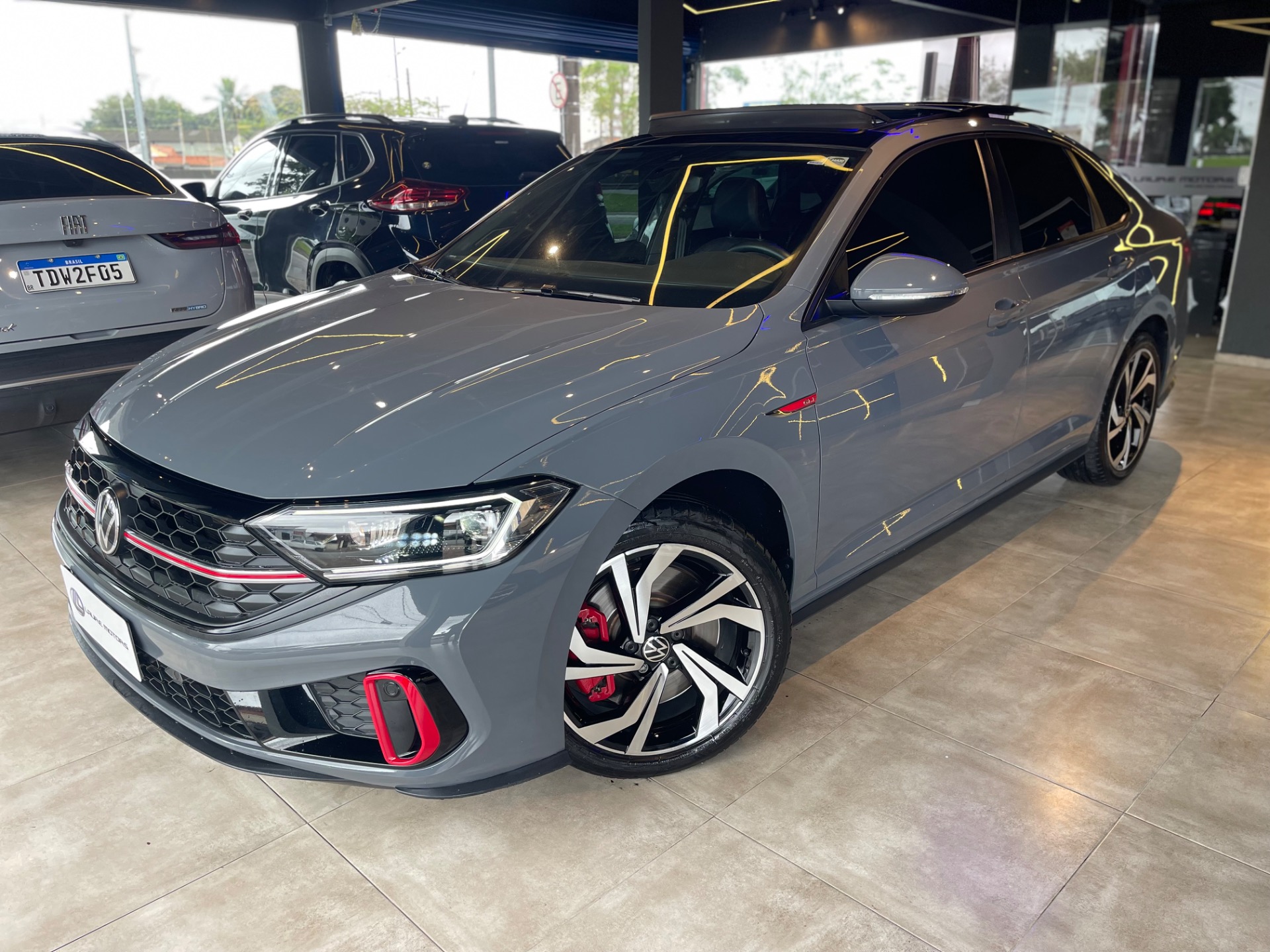 Volkswagen Jetta GLi 350 TSI 2.0 16V 4P Aut. - foto 3